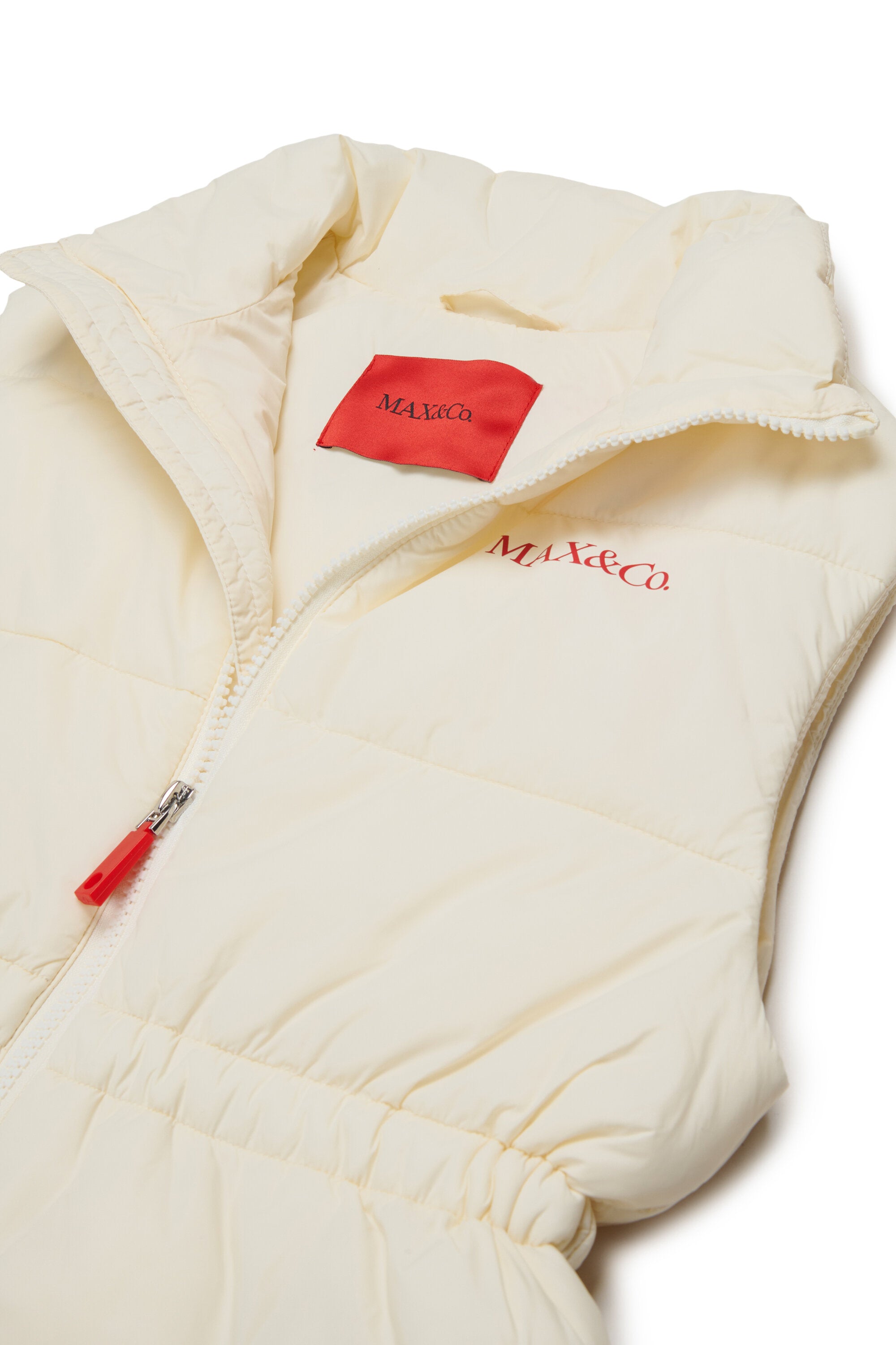Padded vest with logo