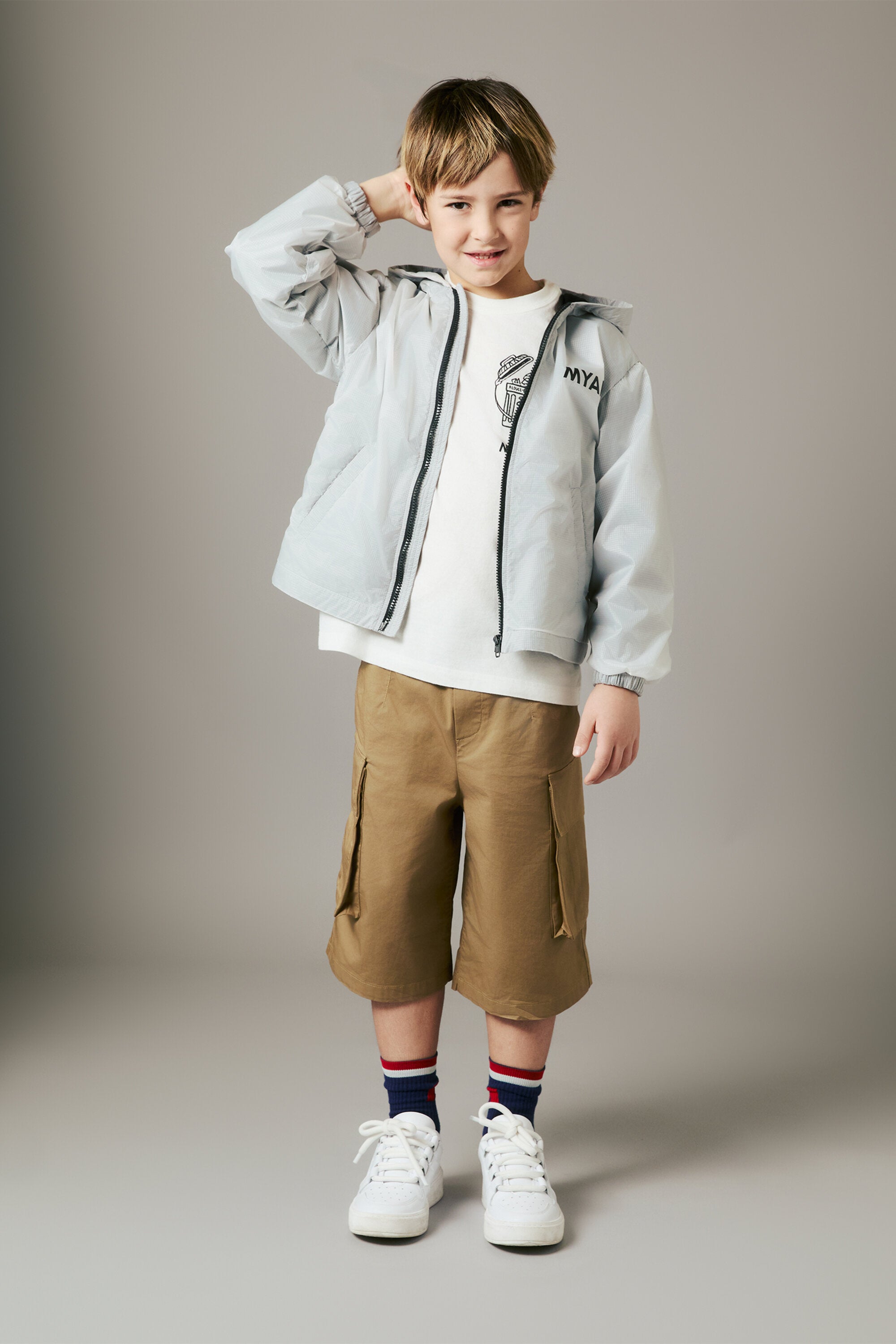 MYARロゴ入りデッドストック生地のカーゴショーツ