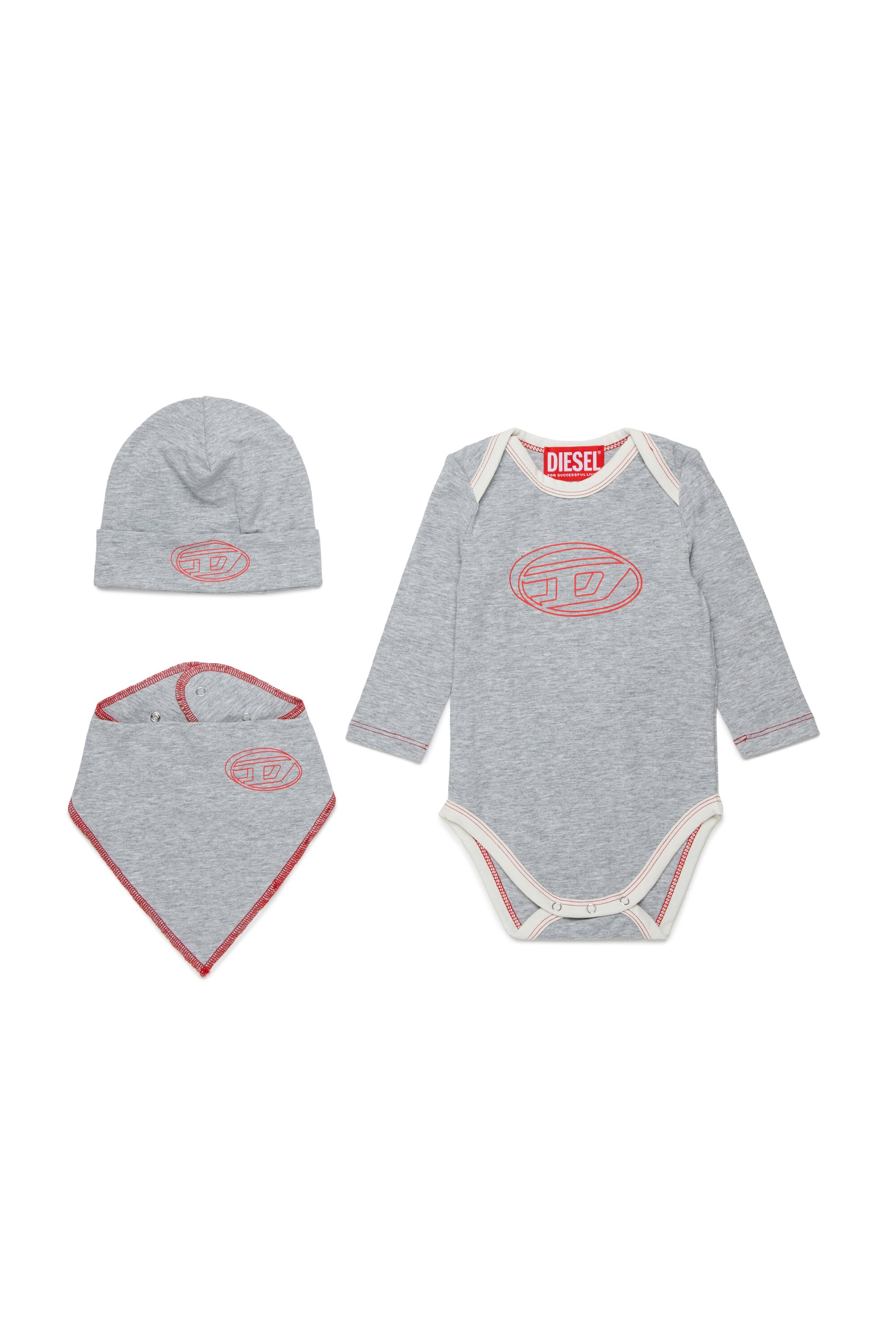 Stretch jersey birth set branded with Oval D logo