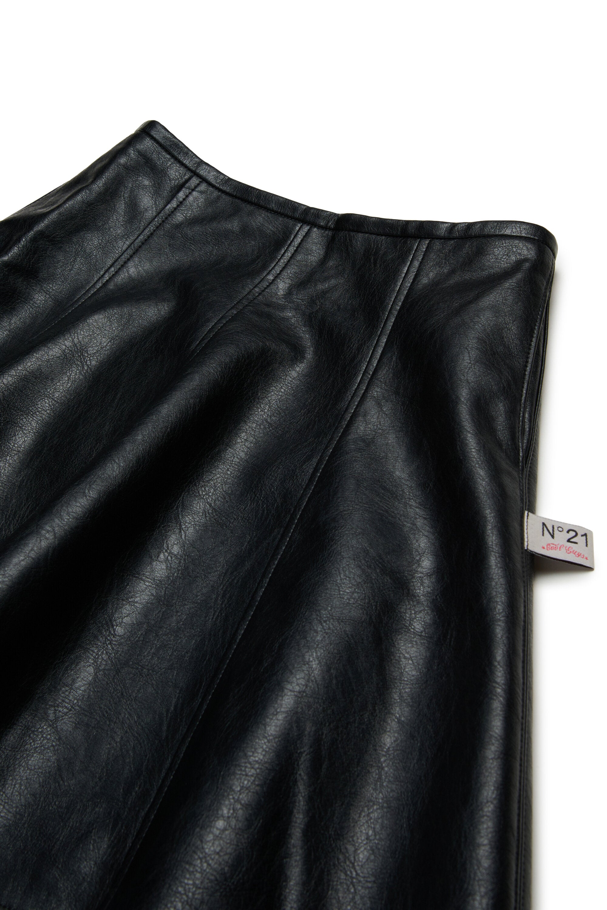 コーティング素材のショートサークルスカート