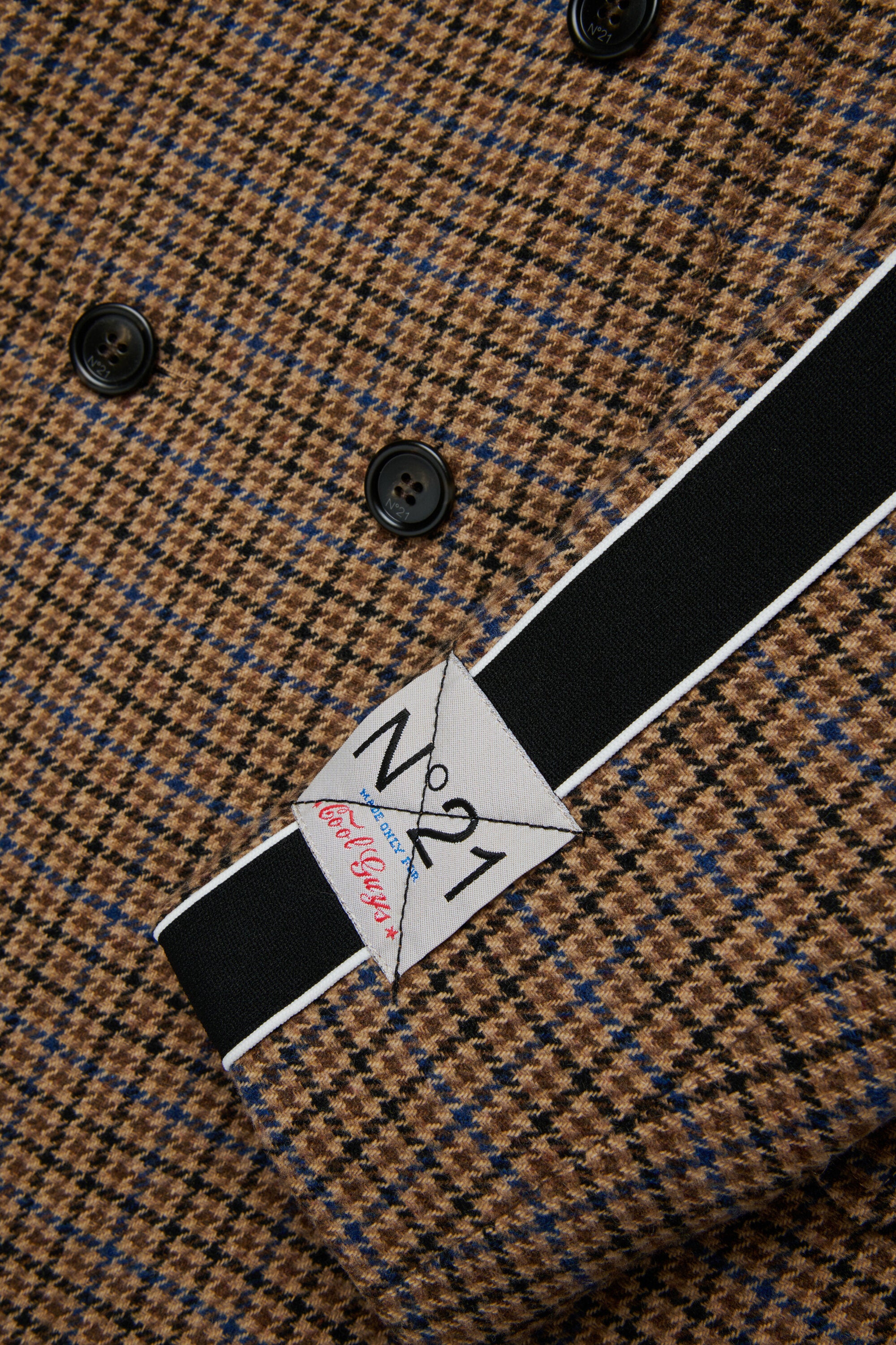 ハリス・ツイード・ピーコート