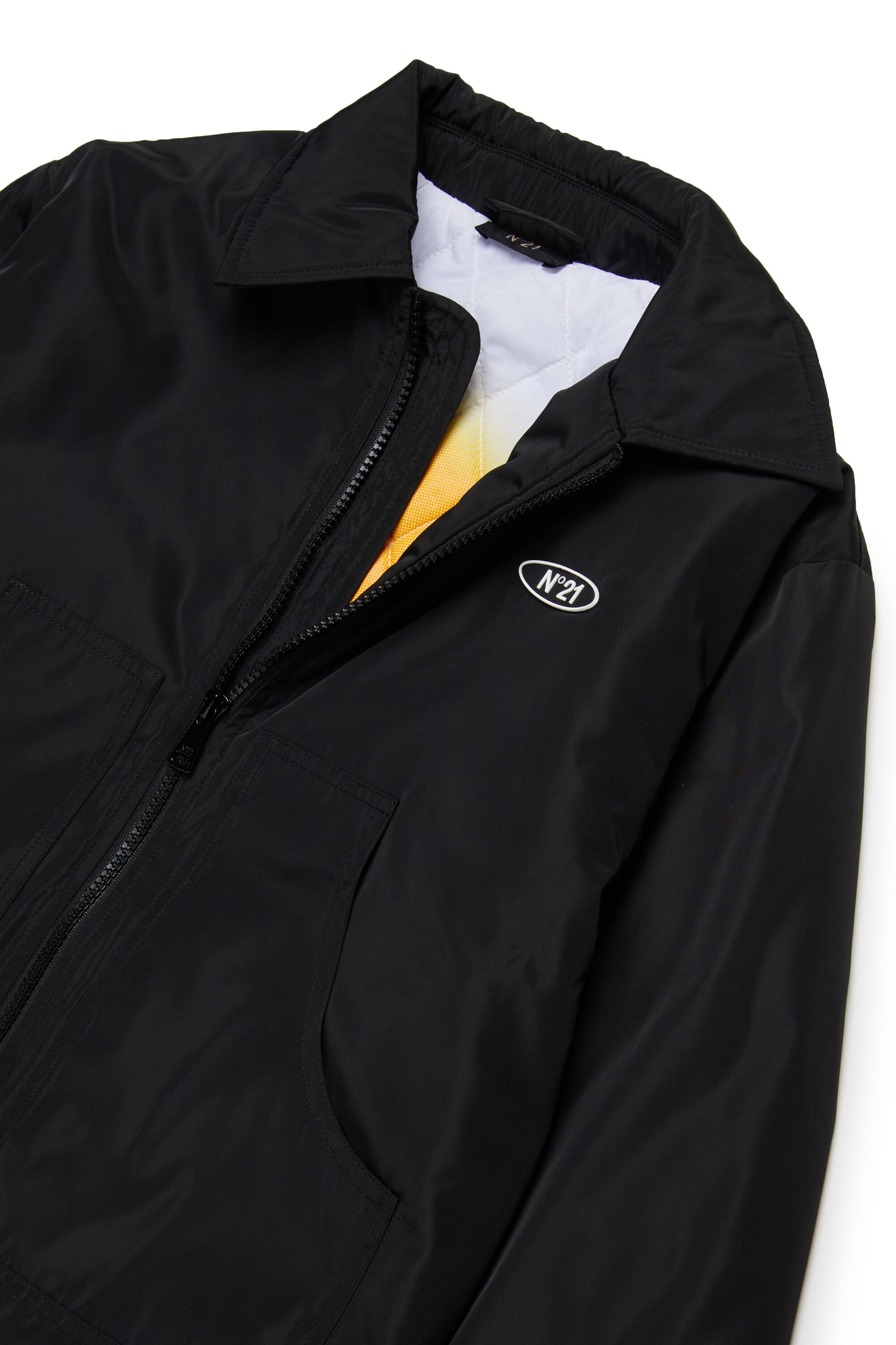 ロゴ入り軽量中綿ジャケット