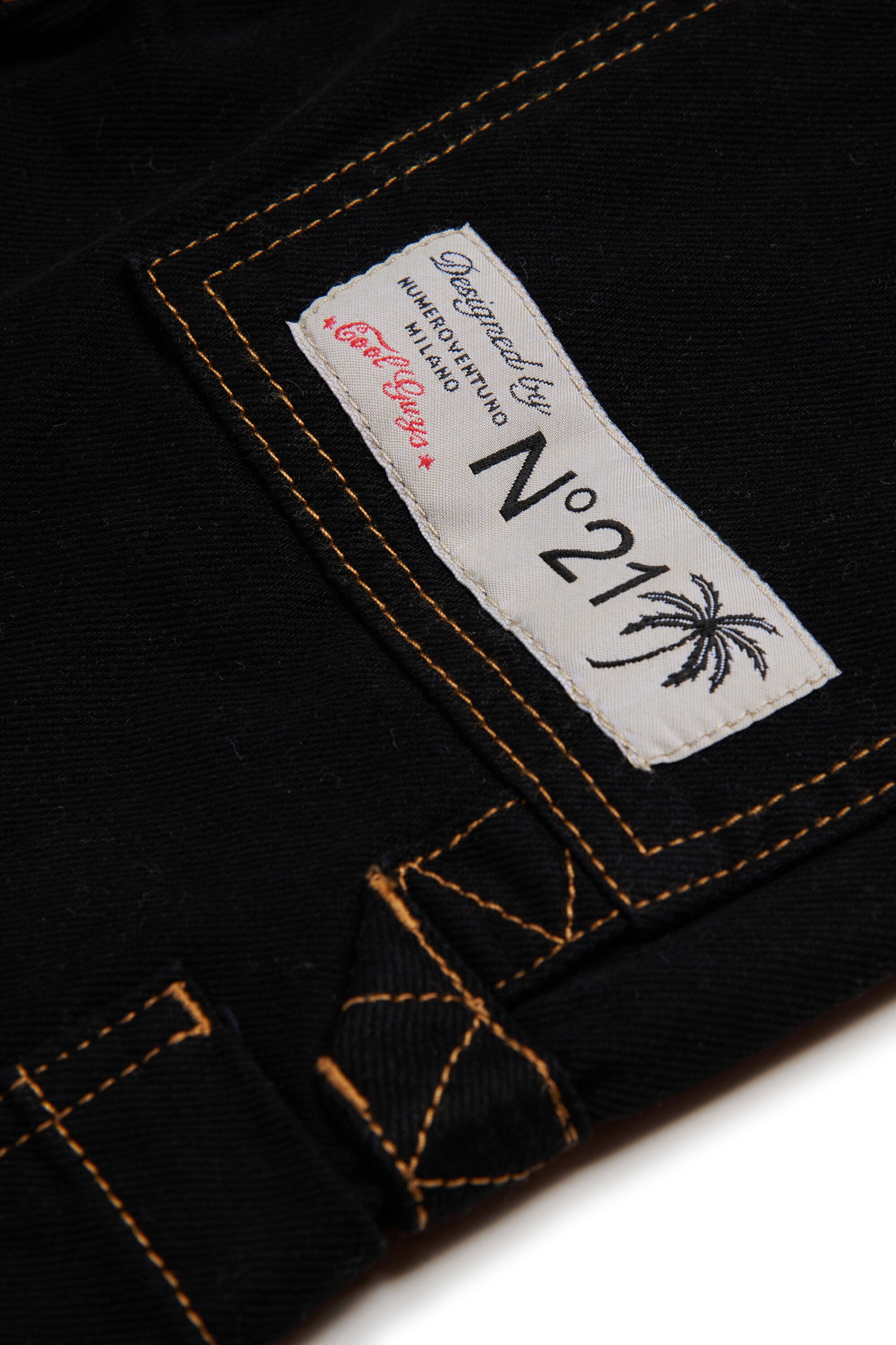 ロゴ入りカーゴポケットショーツ