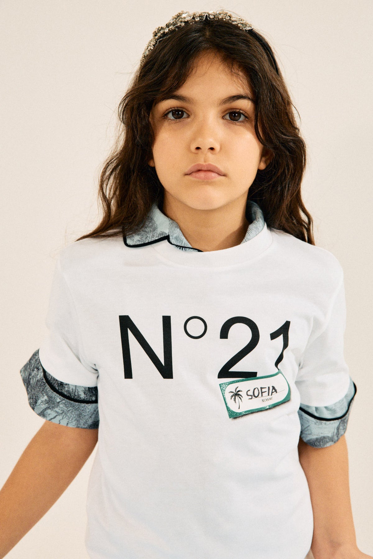 フロントロゴ入りTシャツ