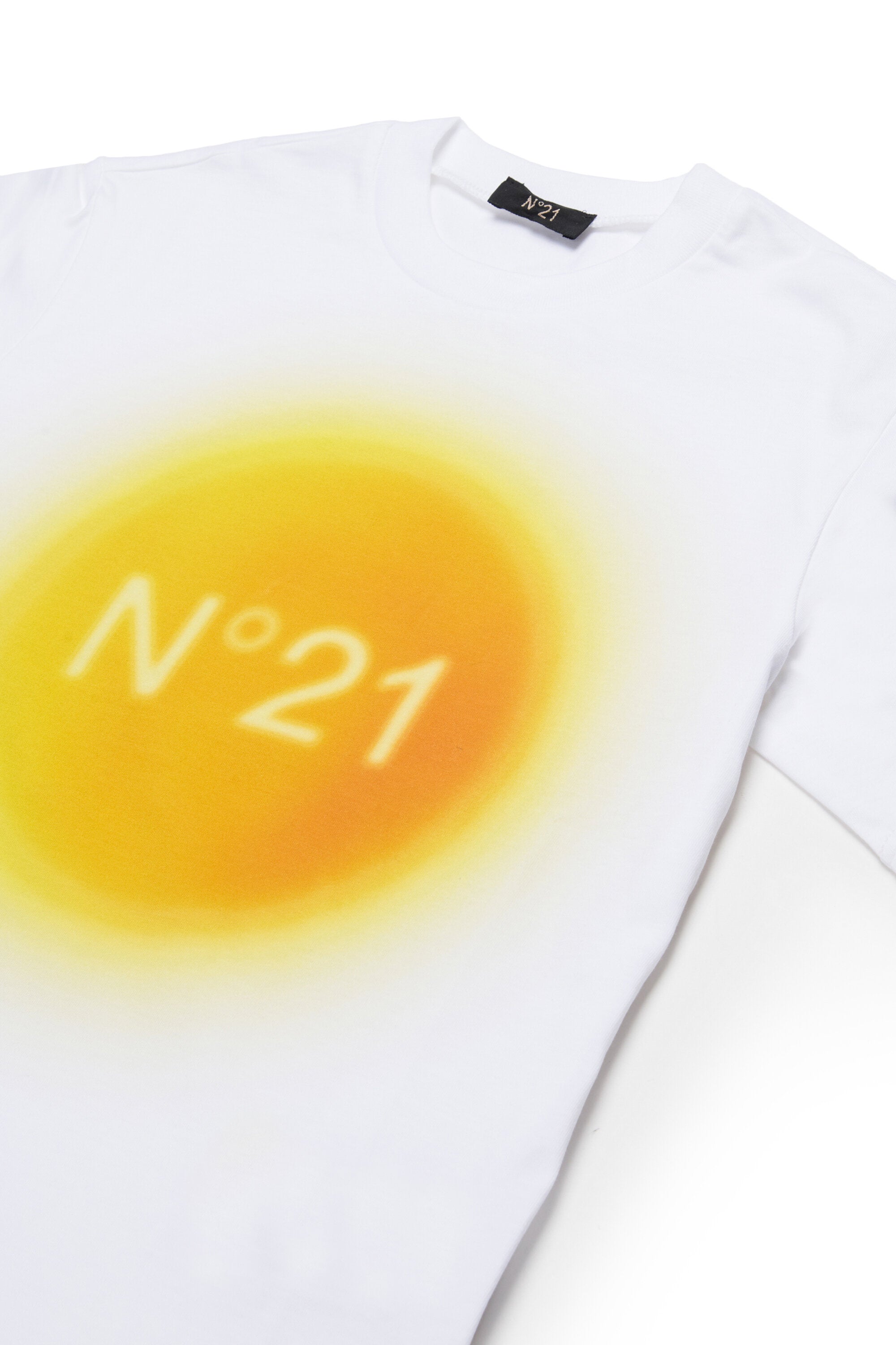 ロゴプリントTシャツ