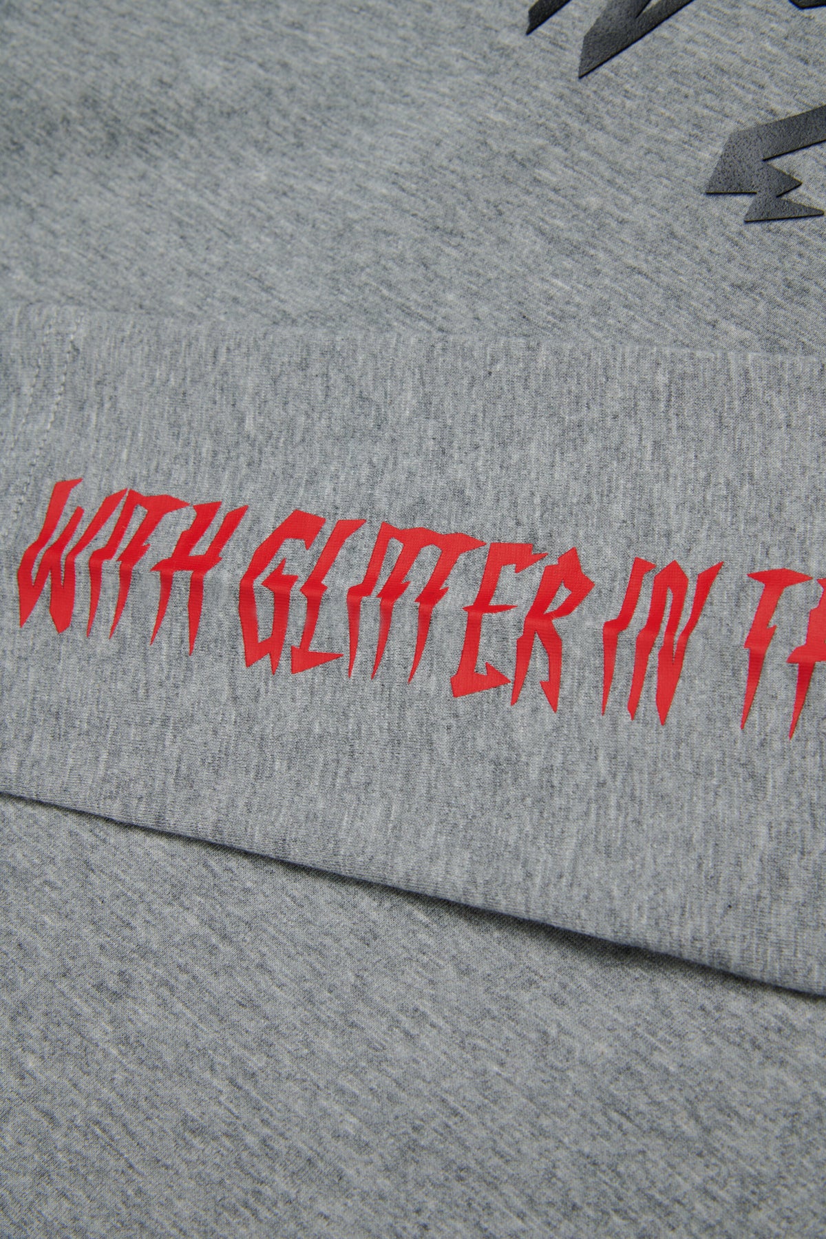 ロゴ入り長袖Tシャツ
