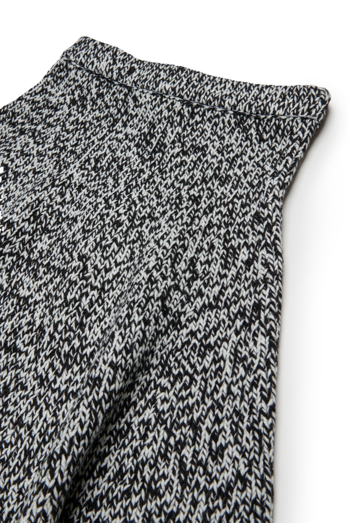 Short skirt in knit fabric with logo