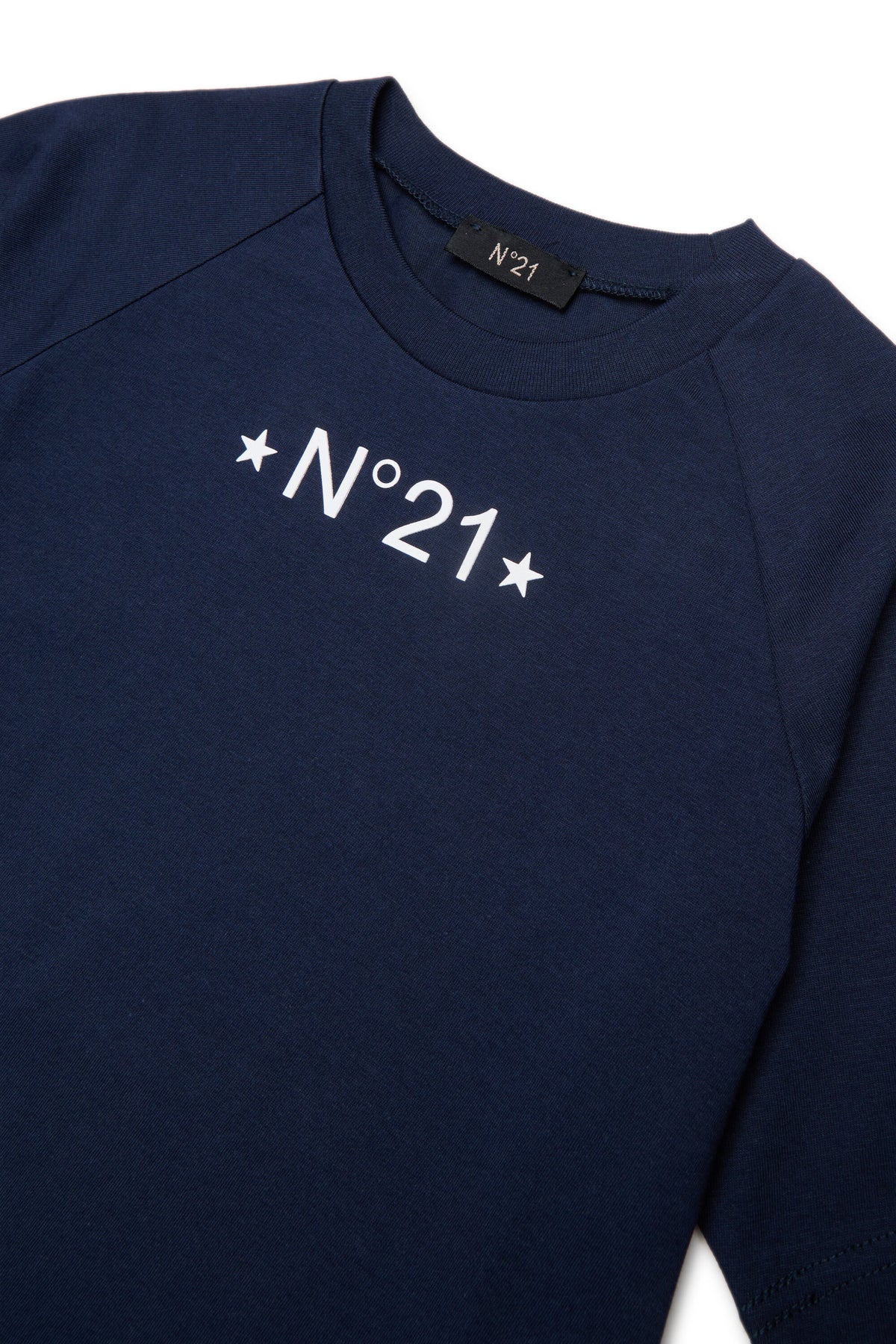 ロゴプリントのラグランTシャツ
