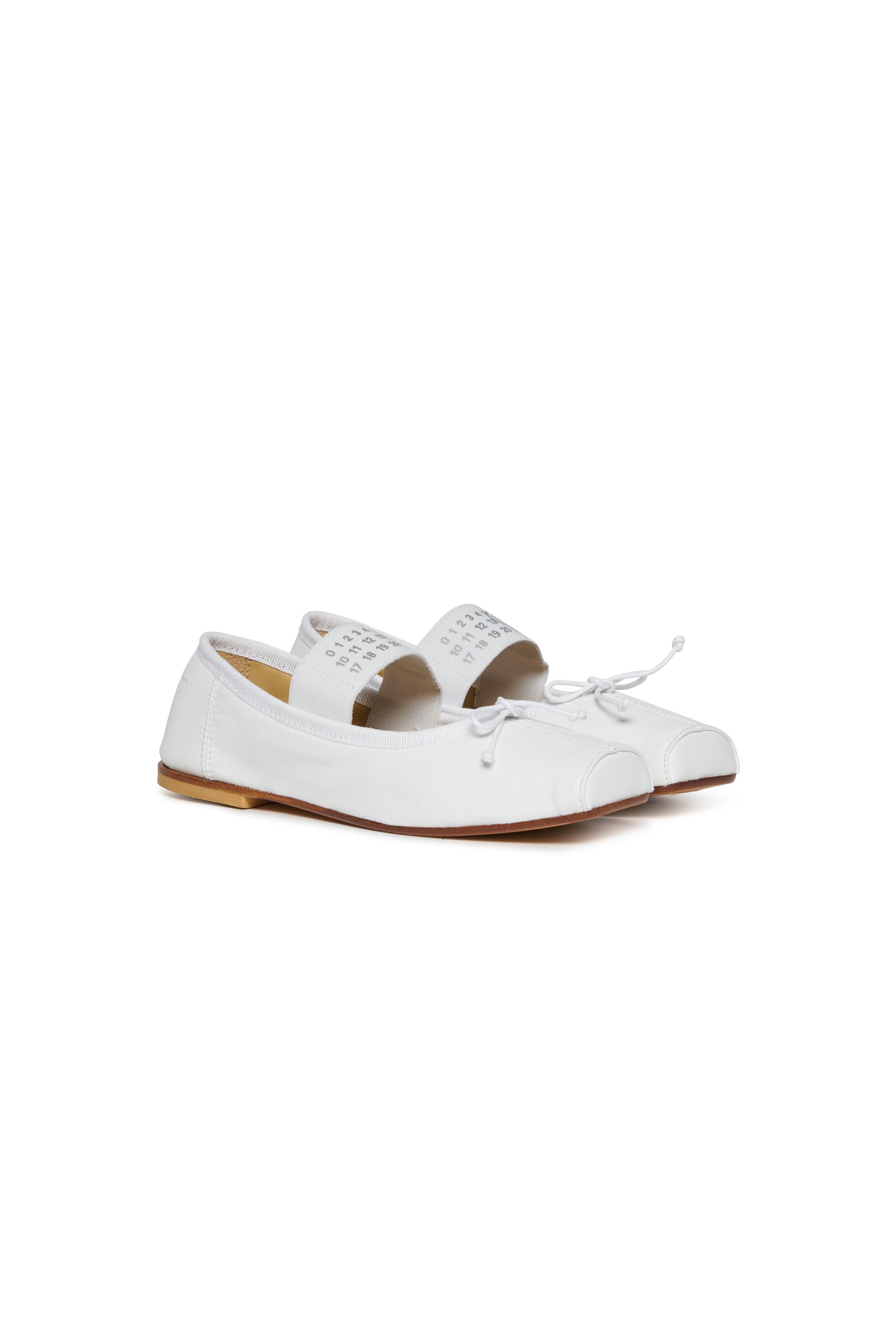 Numericロゴ入りクラシックレザーバレエシューズ