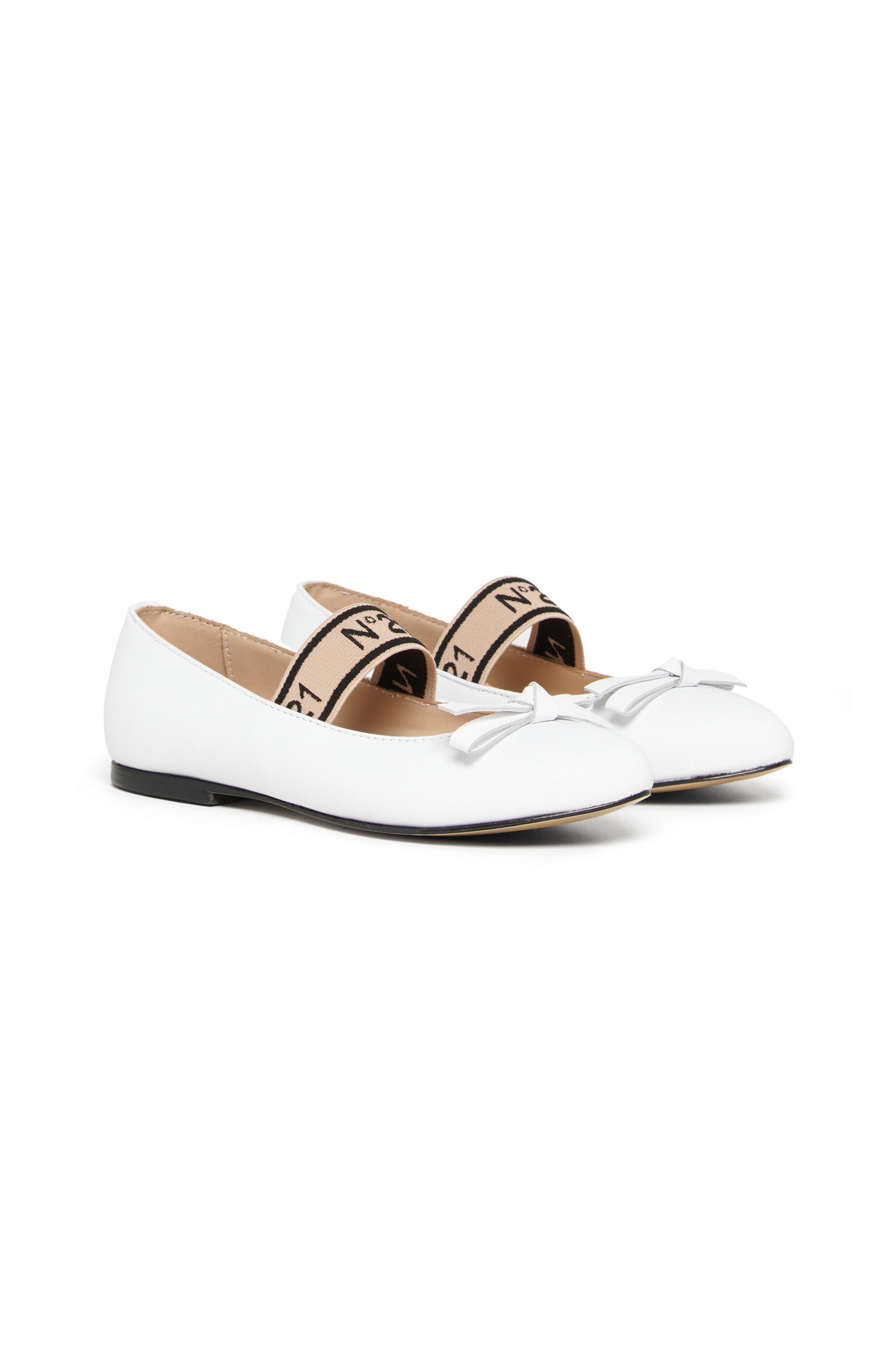 リボン付きレザーバレリーナ