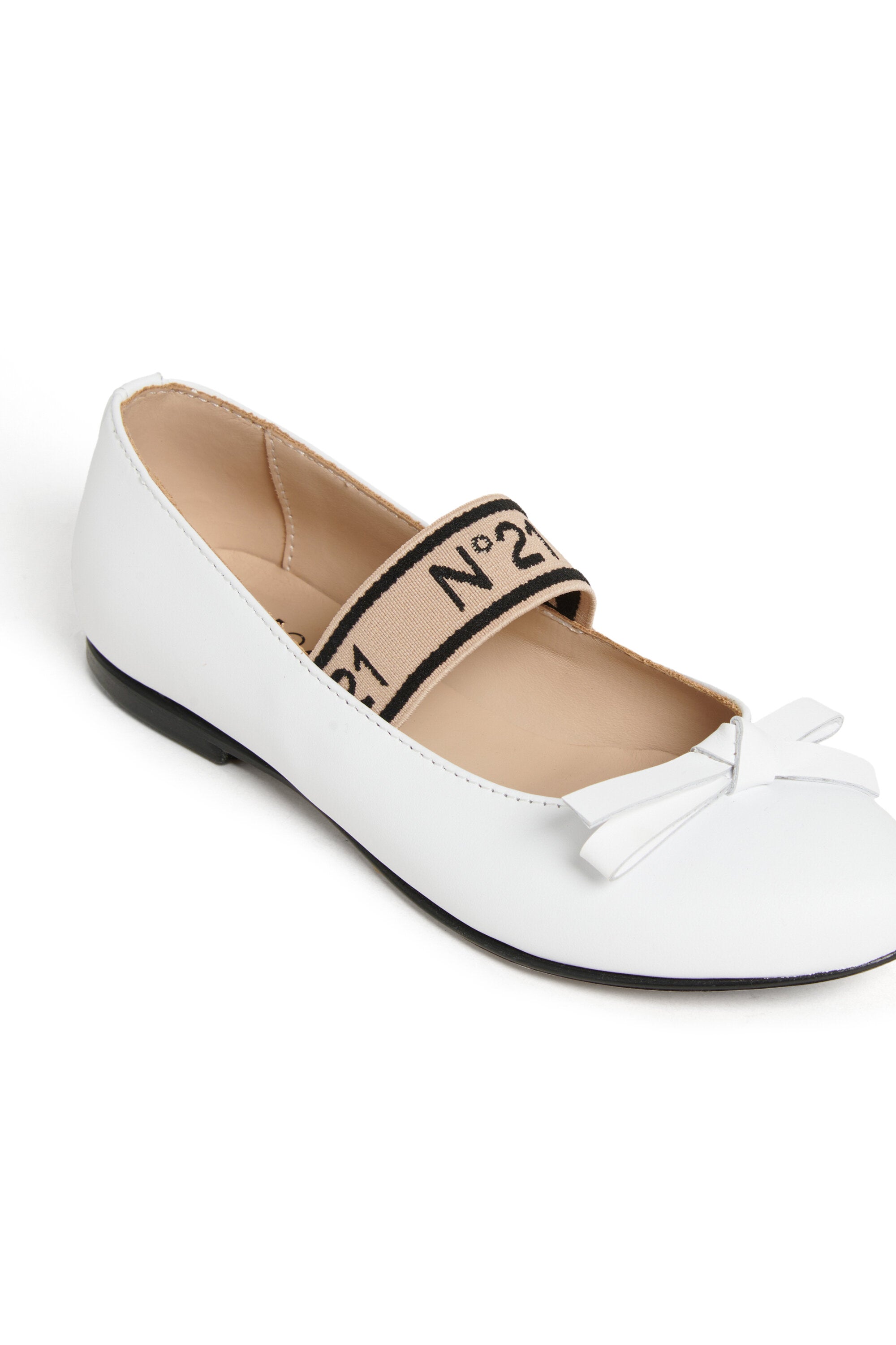 リボン付きレザーバレリーナ