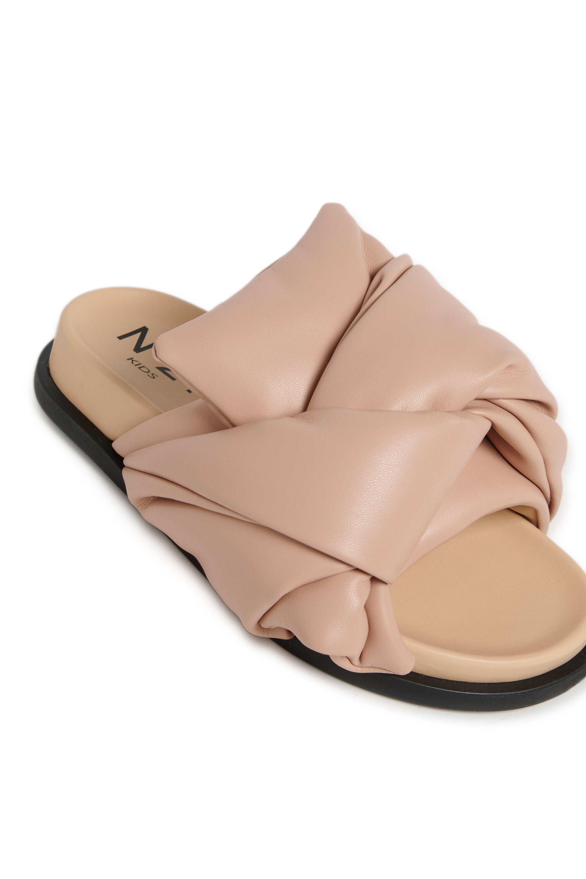 フスベットサンダル