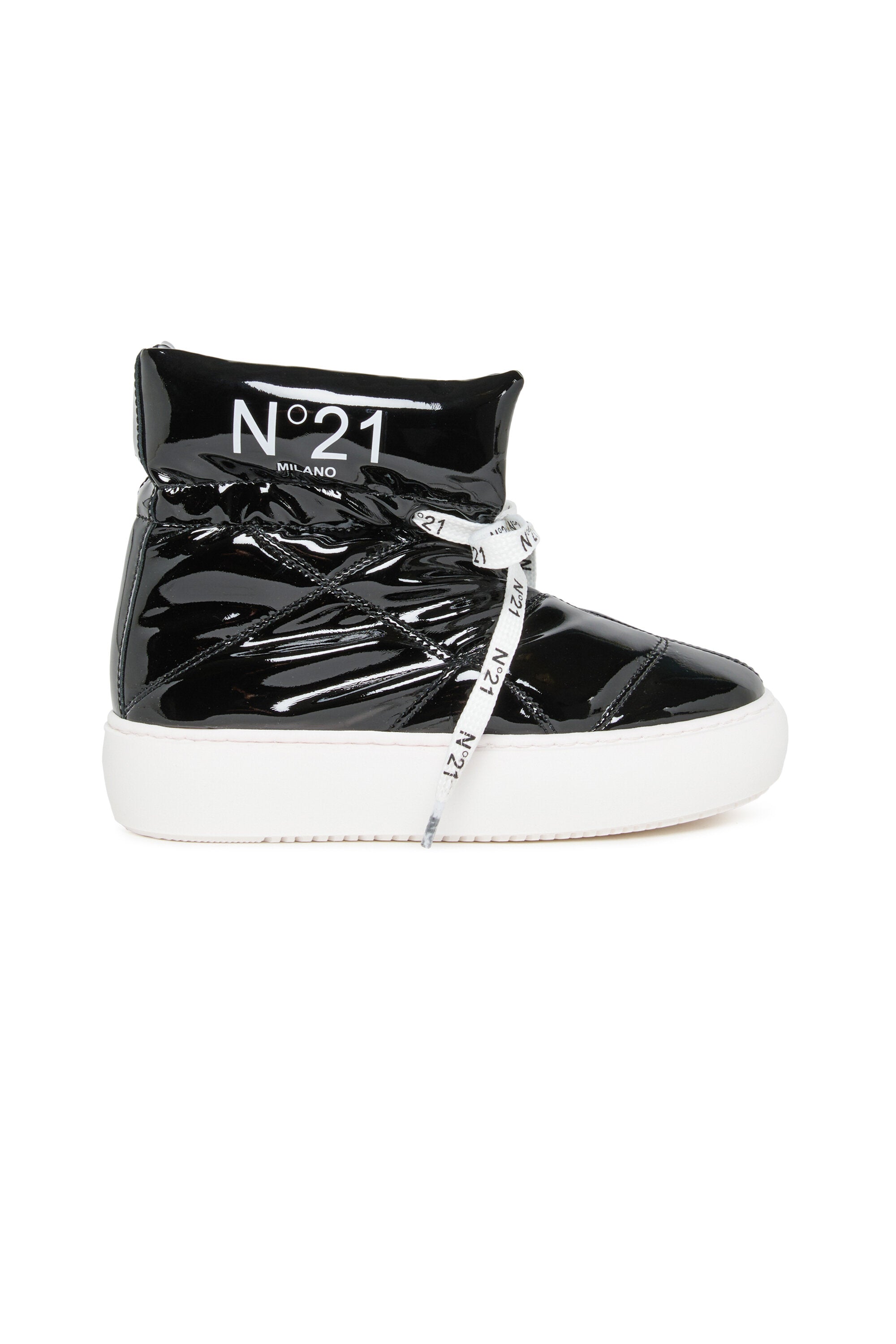 Padded snow boots with logo