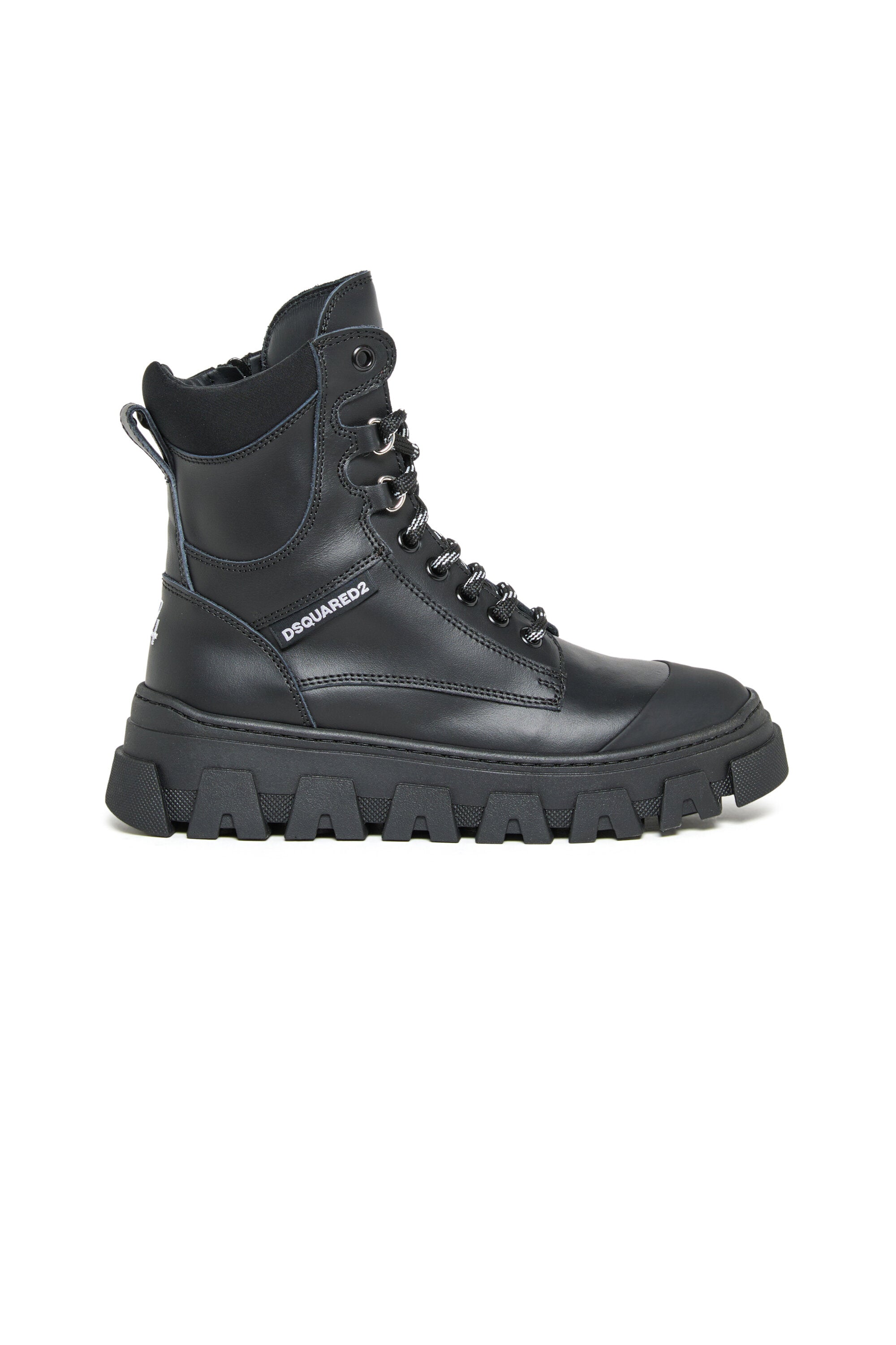 チャンキーソールのコンバットブーツ