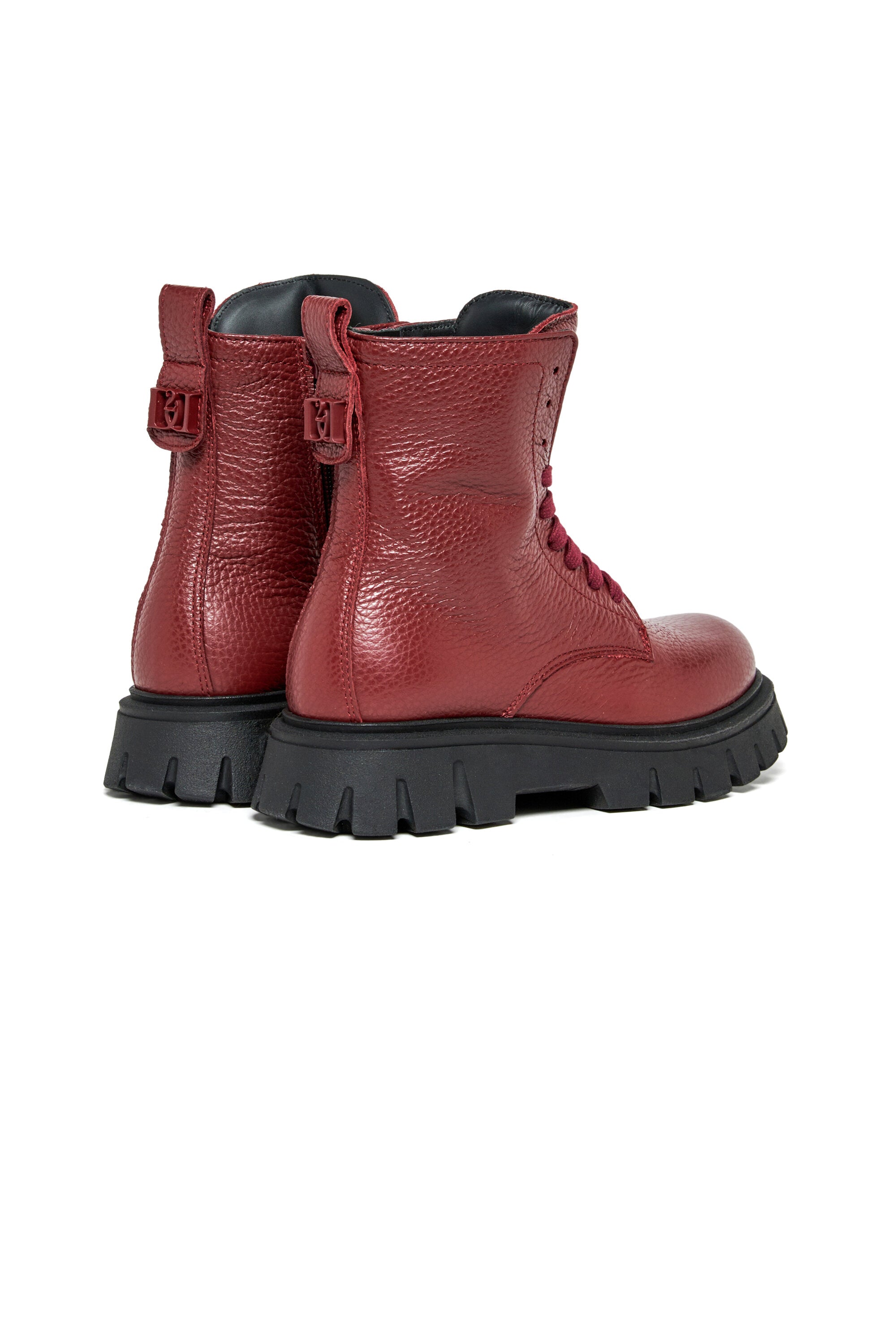 Leather combat boots with D2 stud