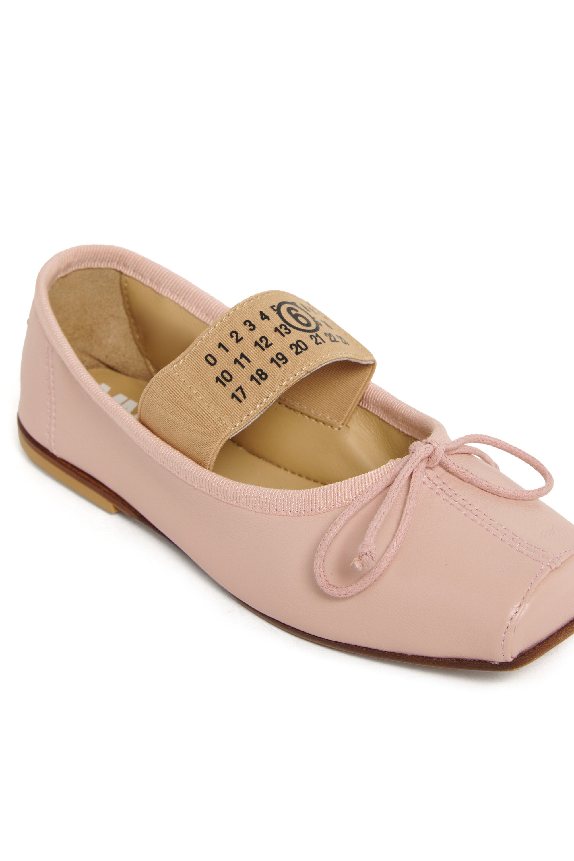 Ballet flat with elastic band