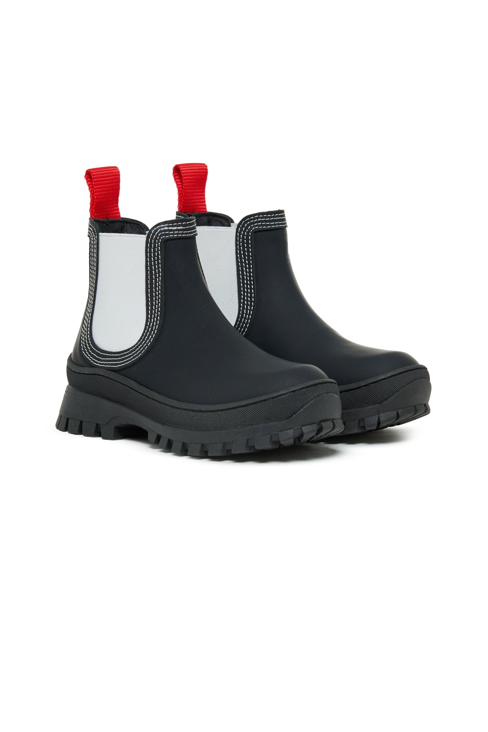 Boots with logo