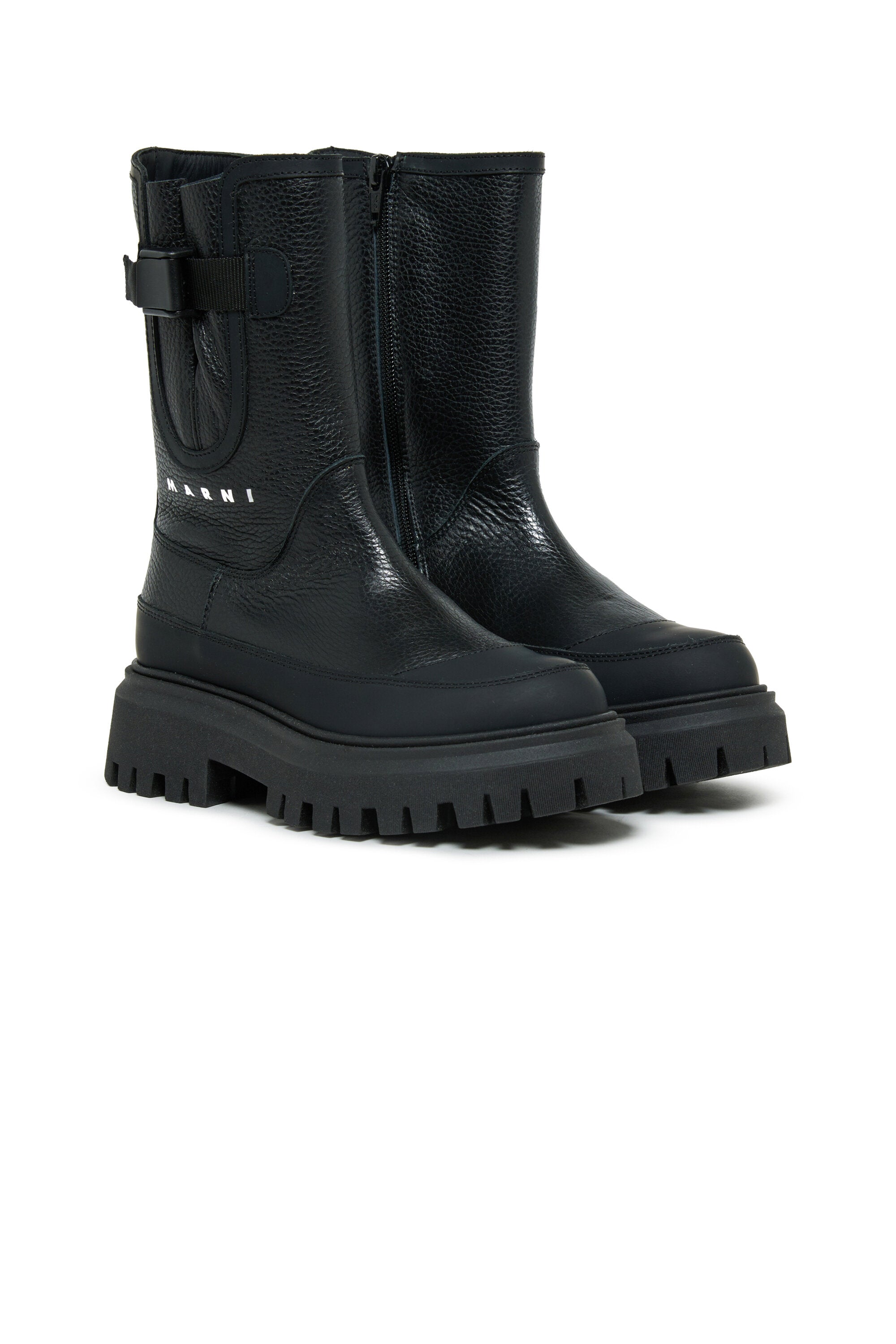 Boots with logo