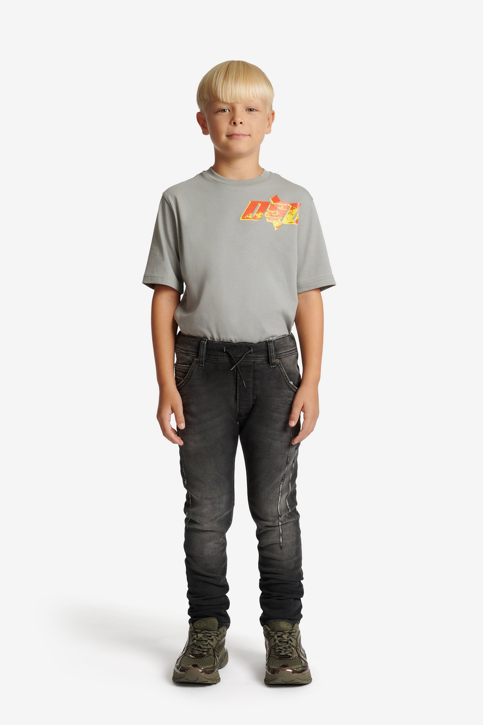 レギュラーフィットグレイウォッシュジーンズ - KROOLEY