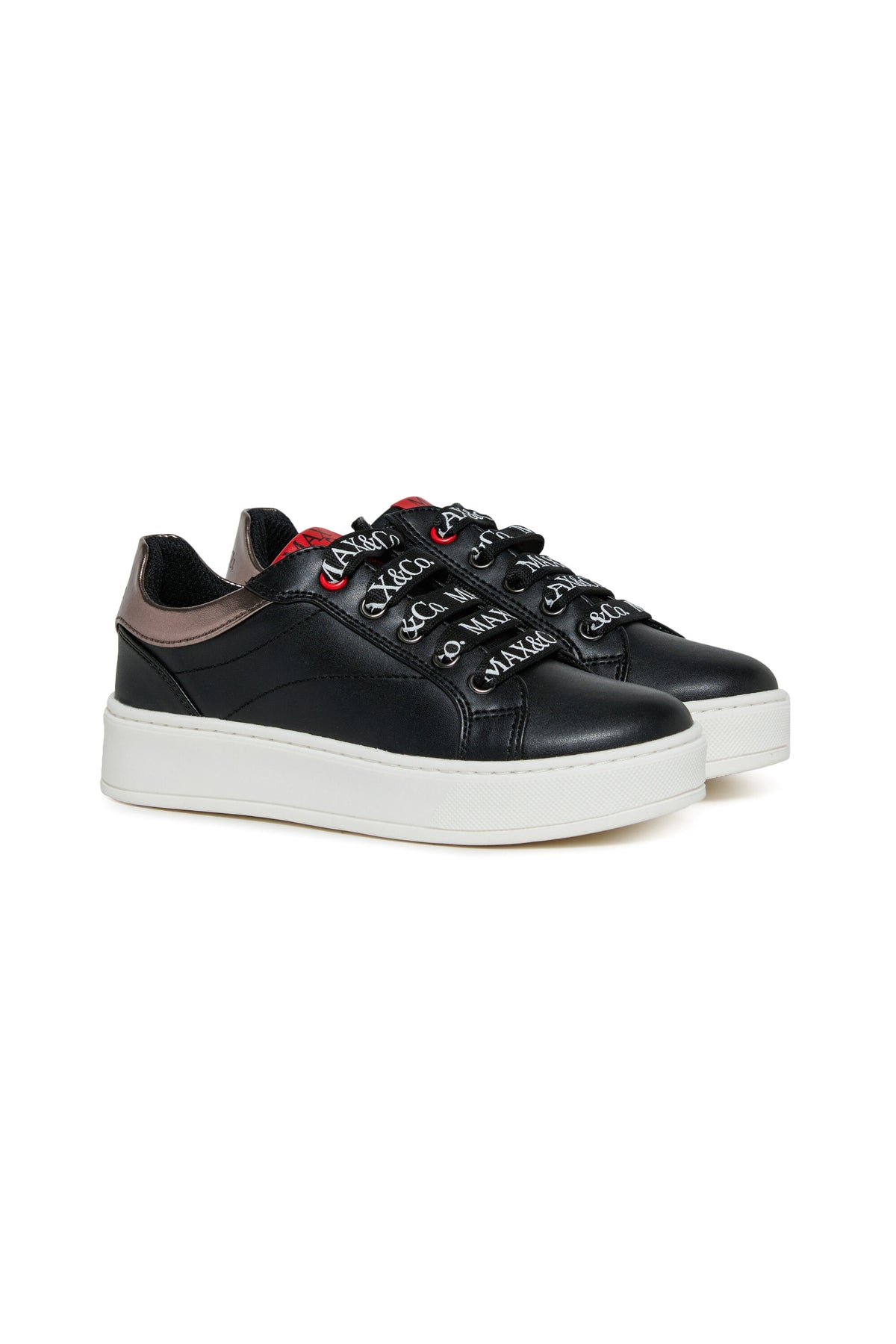 Sneakers with logo