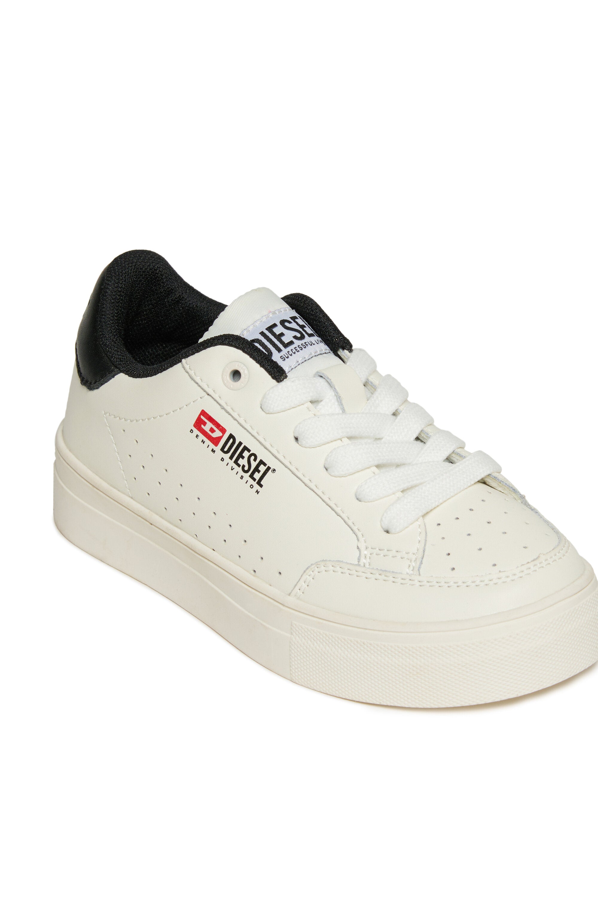 ローカットスニーカー