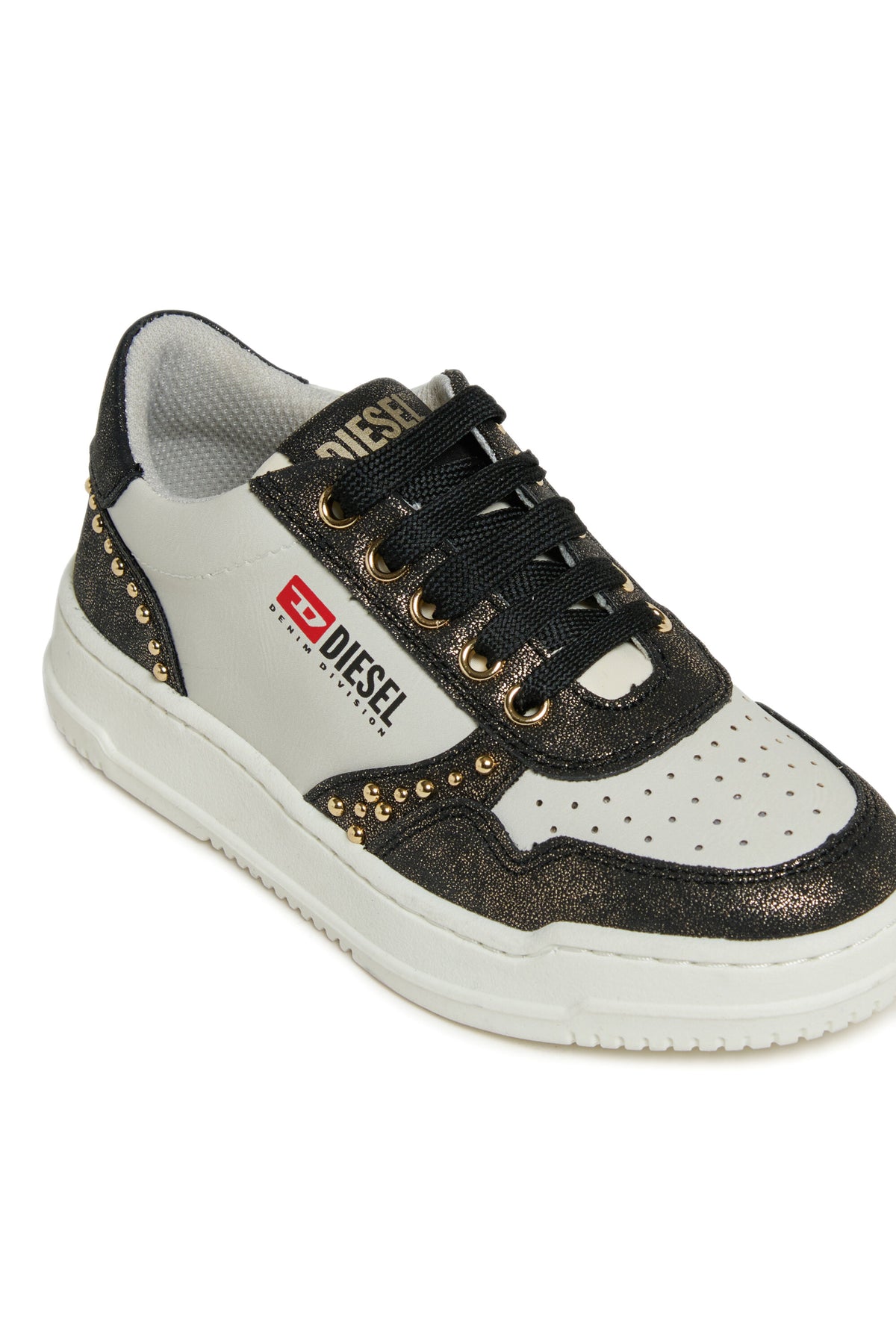Sneakers with logo