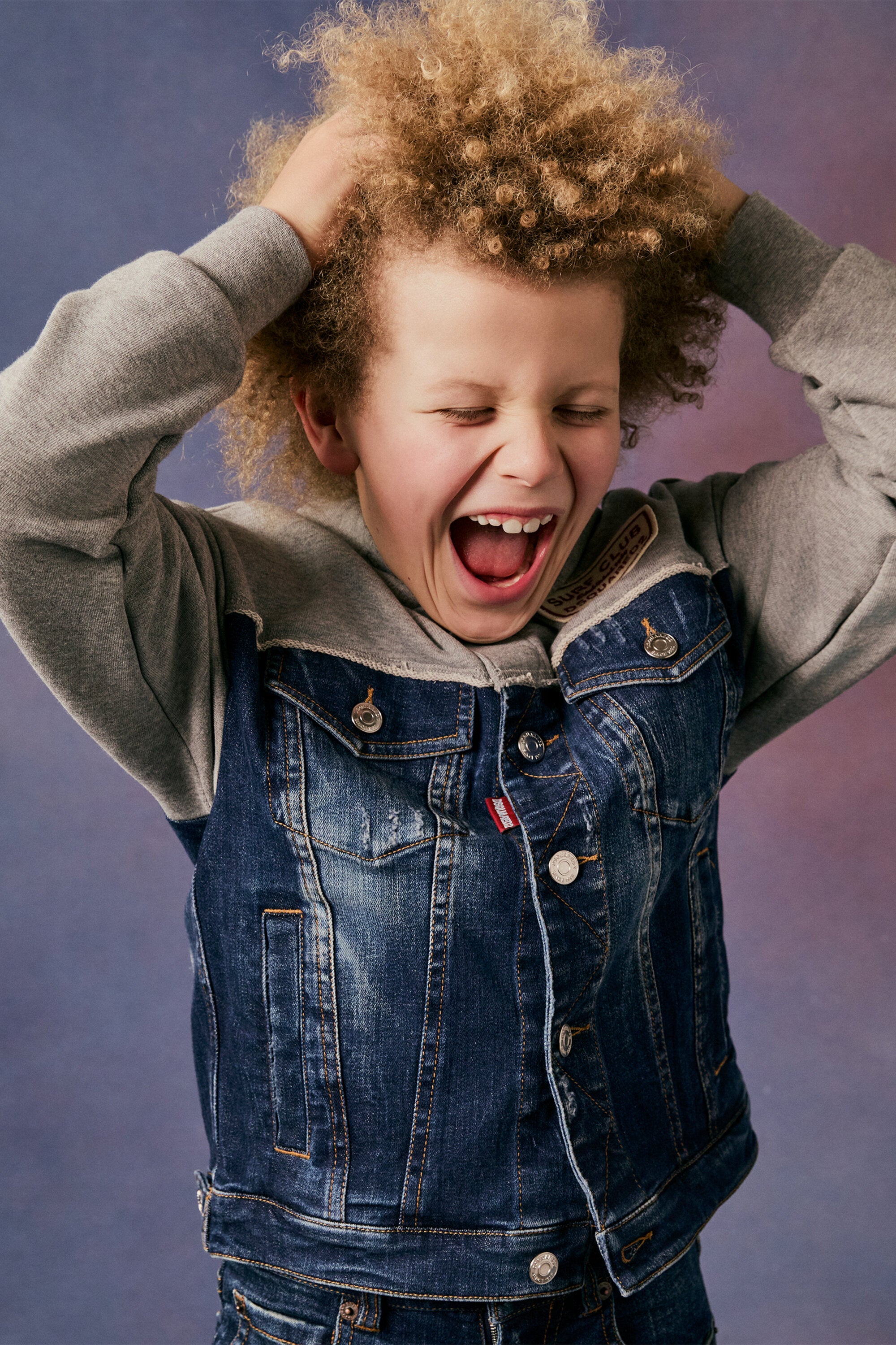 パッチ付きデニムとコットンのスウェットシャツ