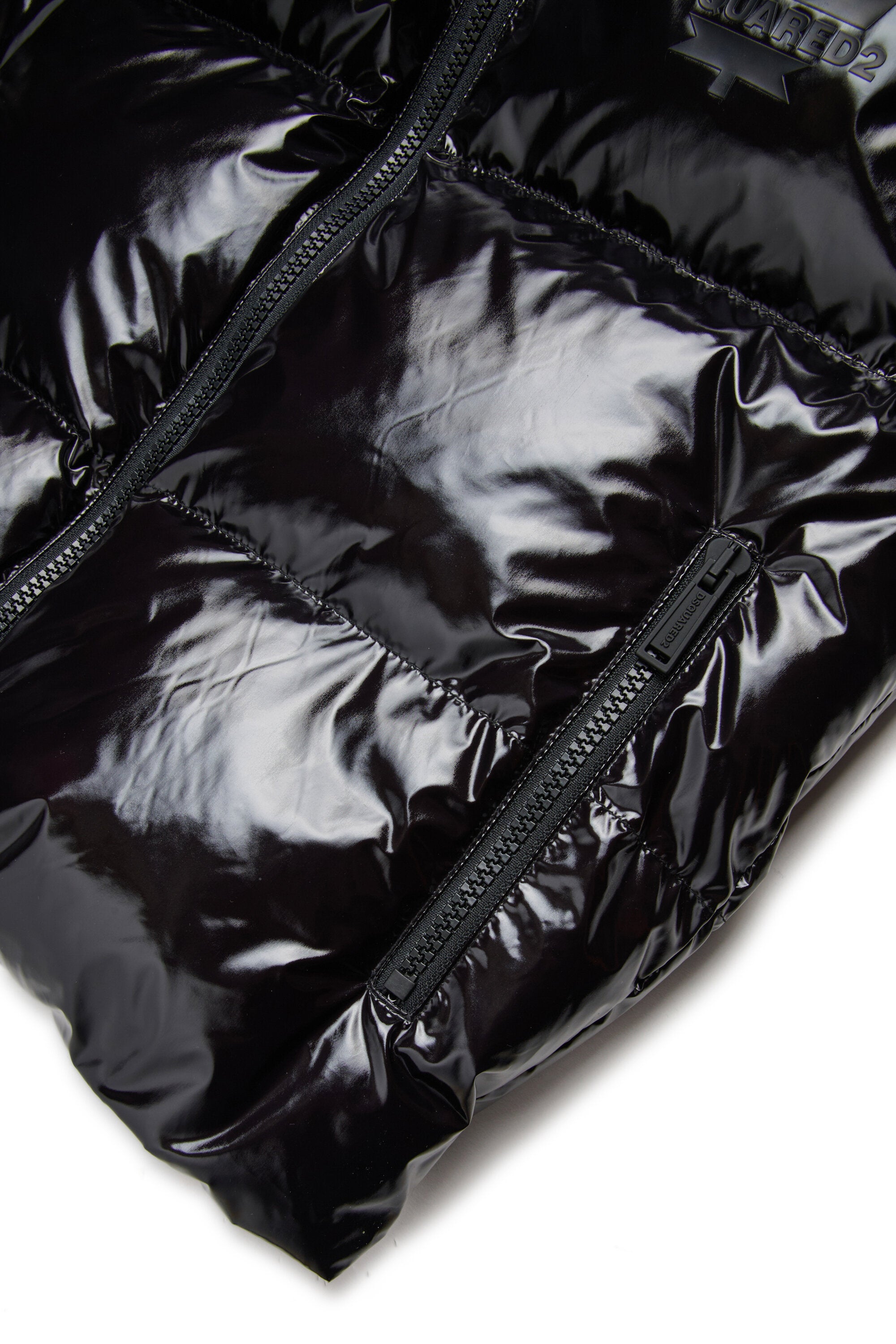 メープルリーフロゴ入り光沢パッド入りベスト