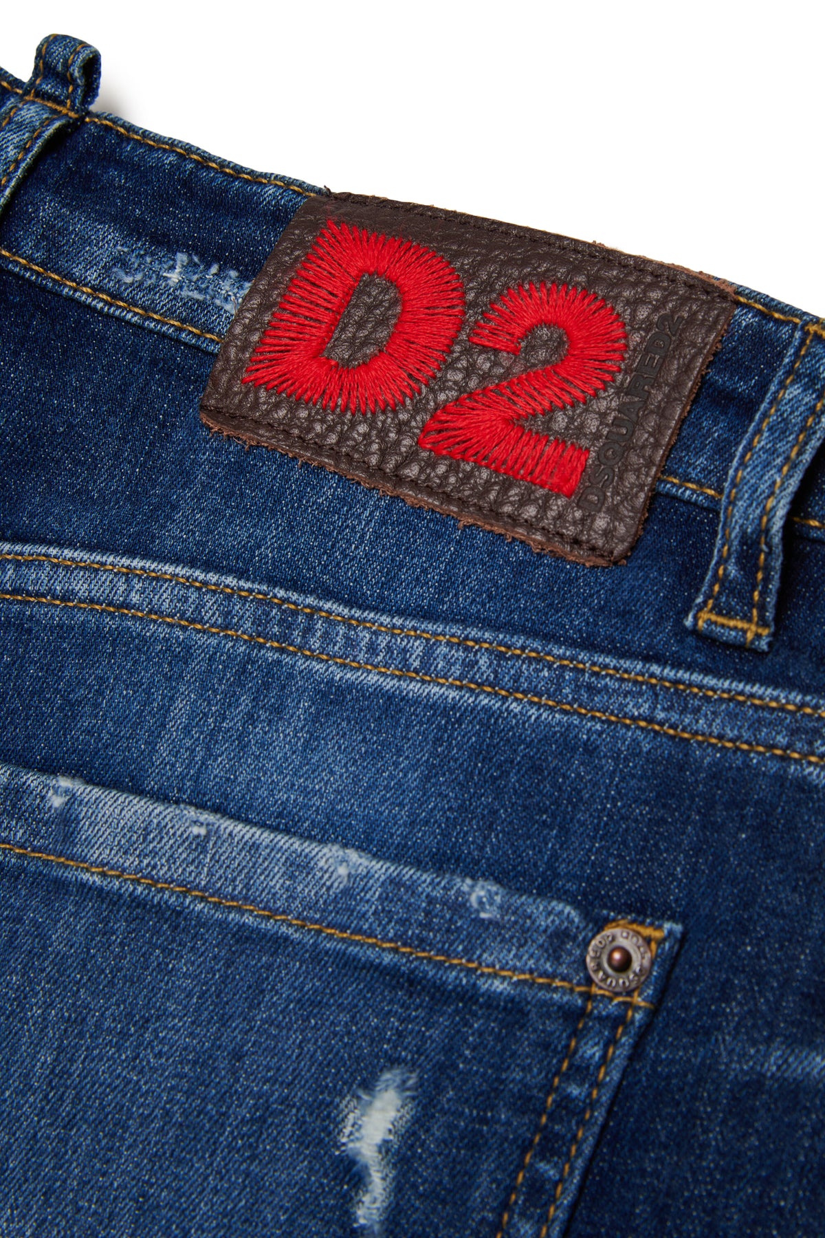 Relaxed fit jeans in medium blue wash - Amelia