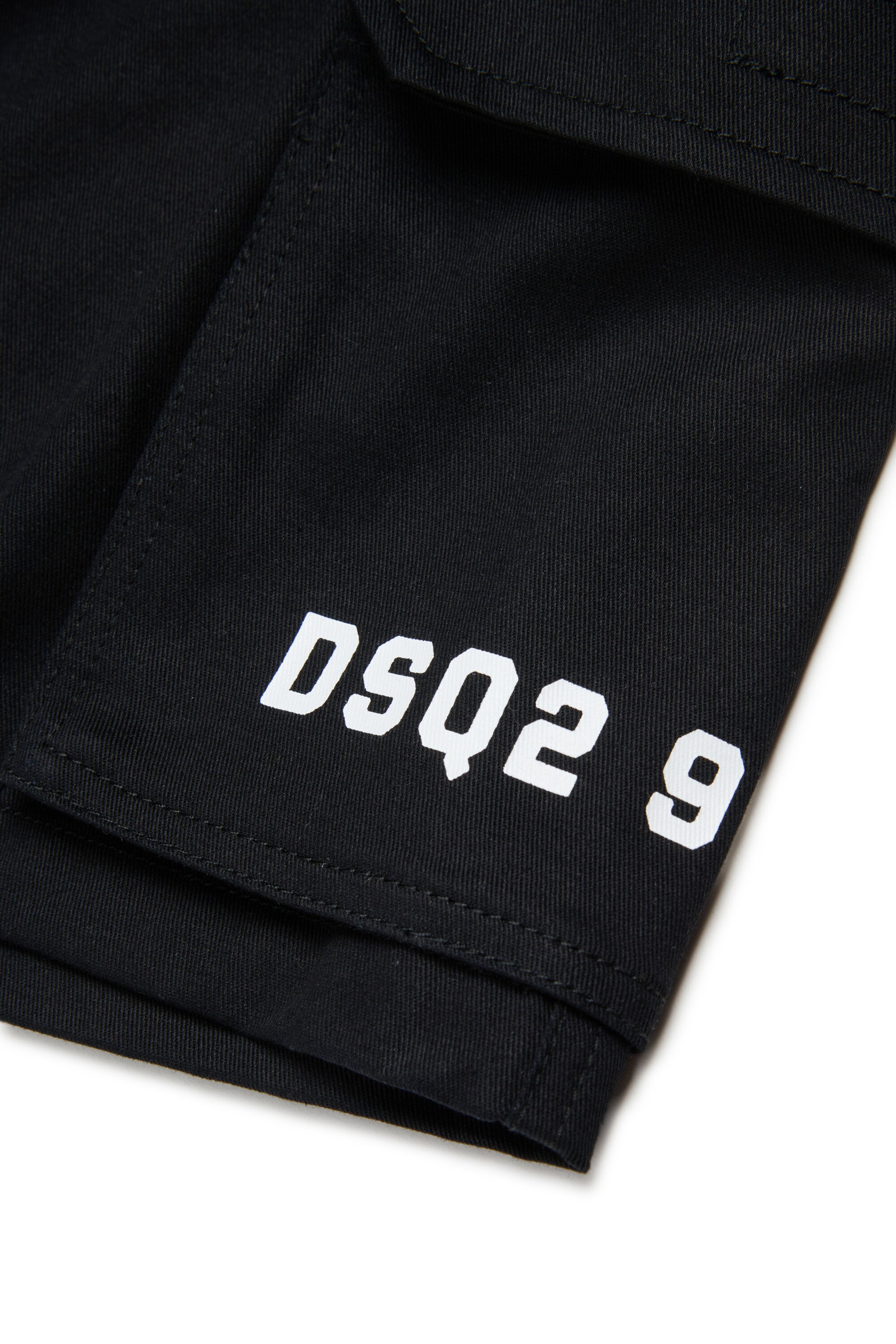 ロゴ入りカーゴショーツ