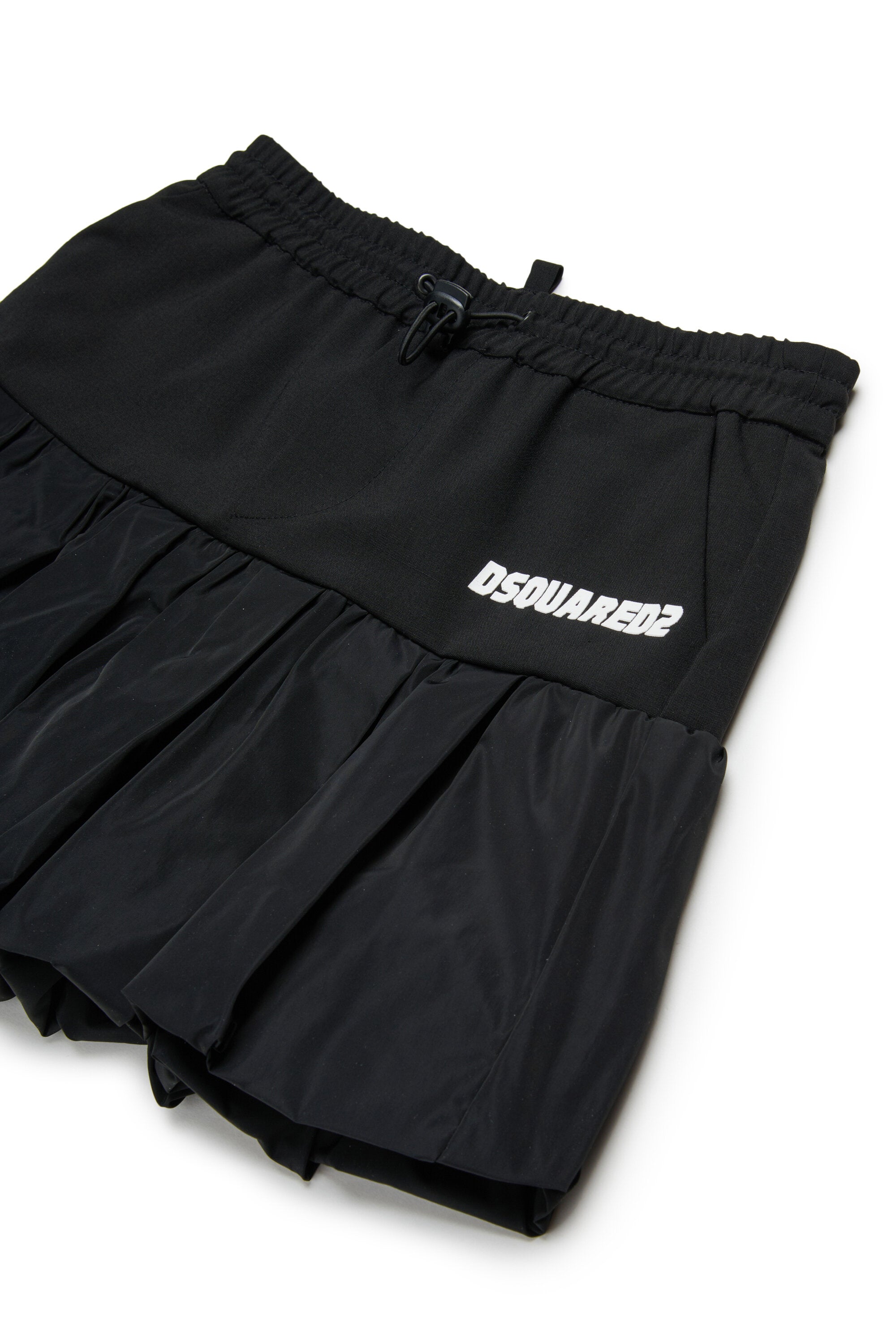 ロゴ入りミニスカート