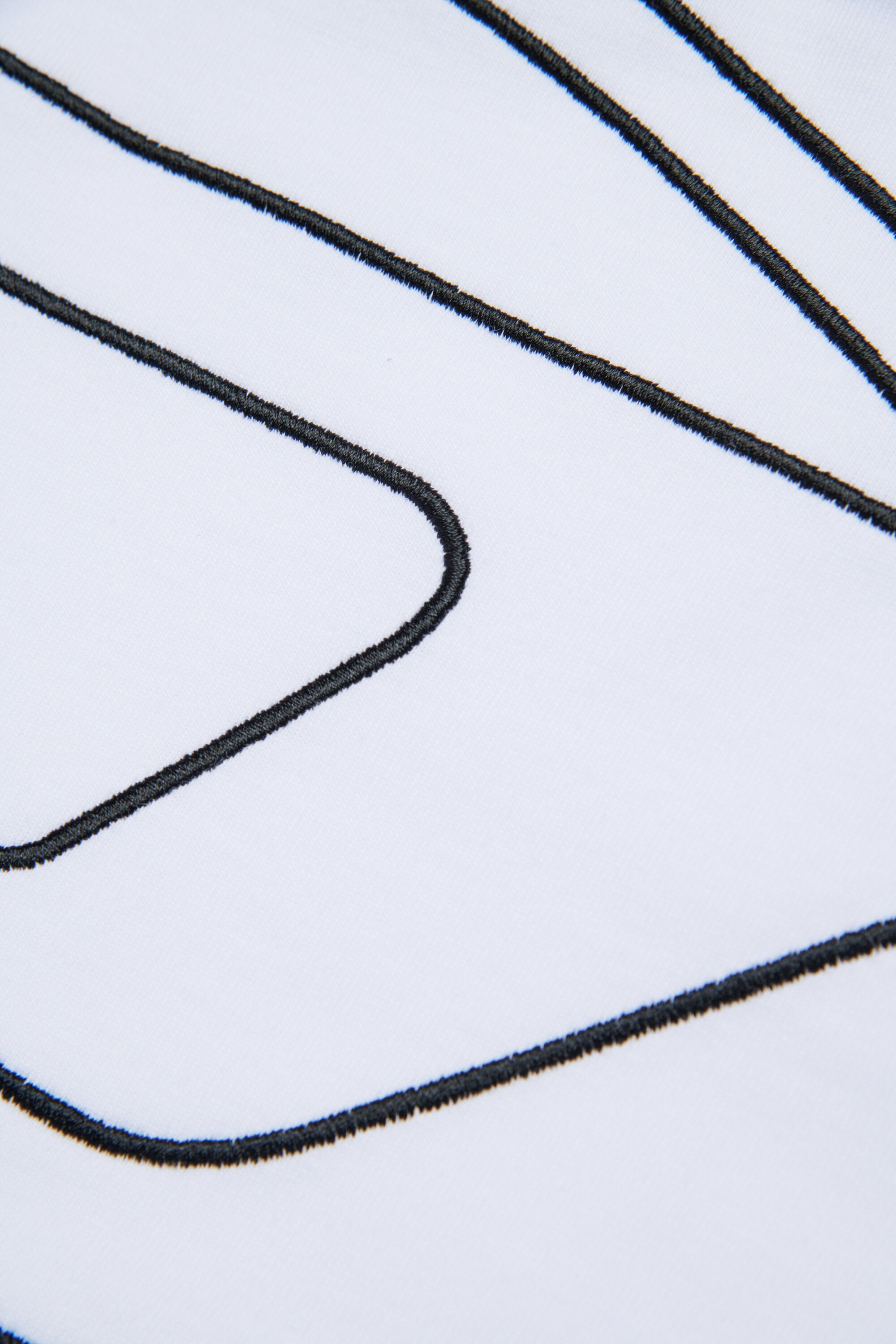 マキシOval Dロゴ入りTシャツ