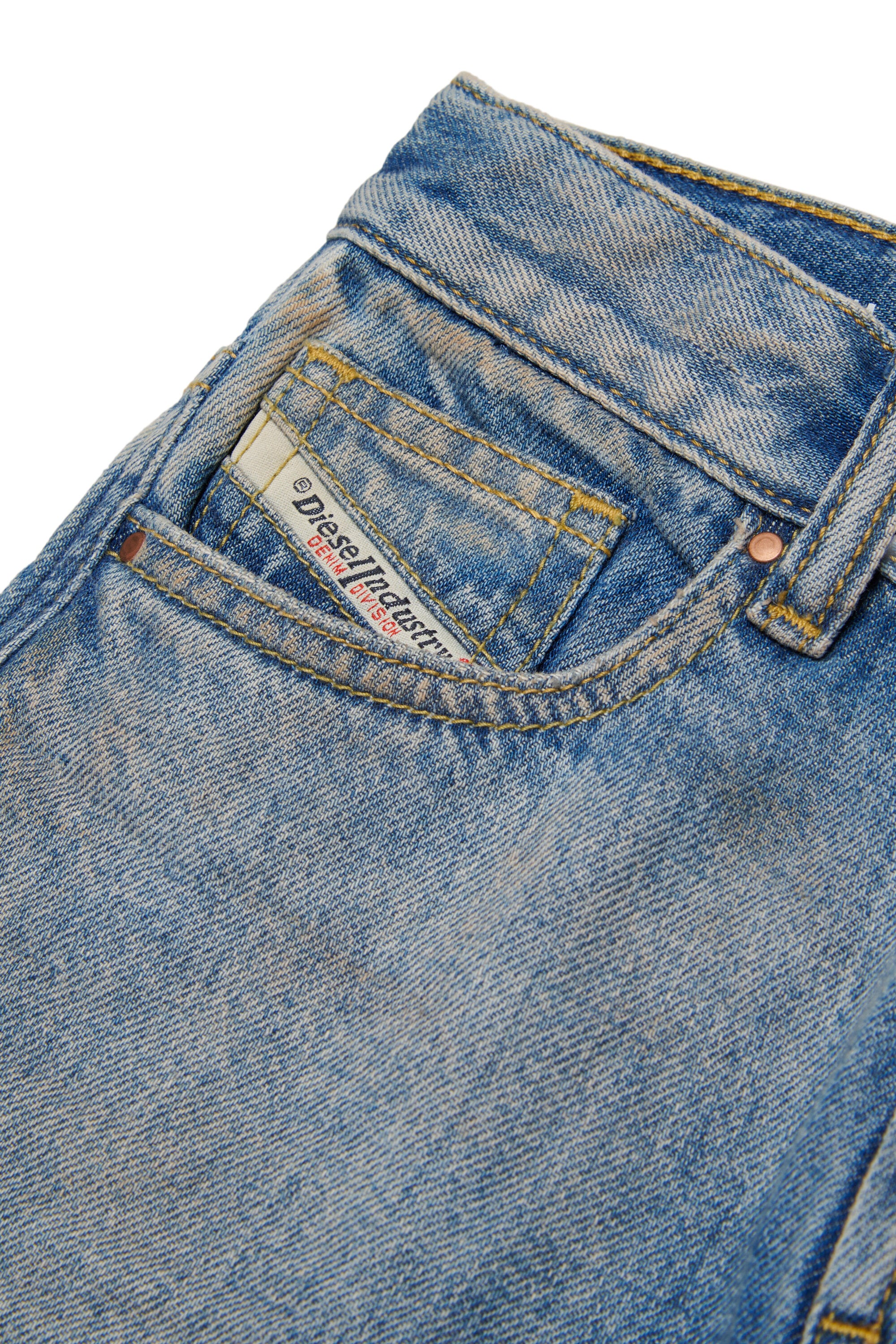 ライトブルーウォッシュ リラックスフィットジーンズ - D-Argjx