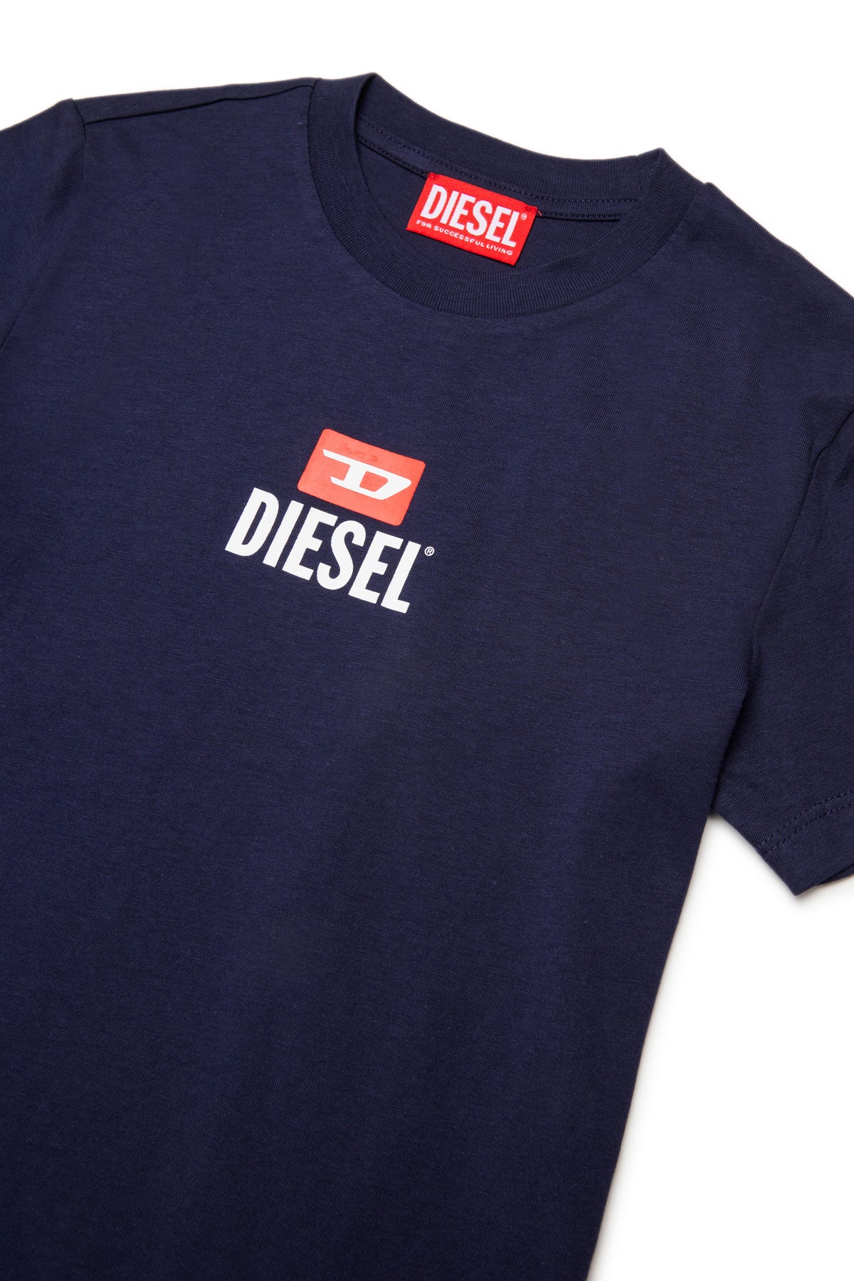 ロゴ入りTシャツ