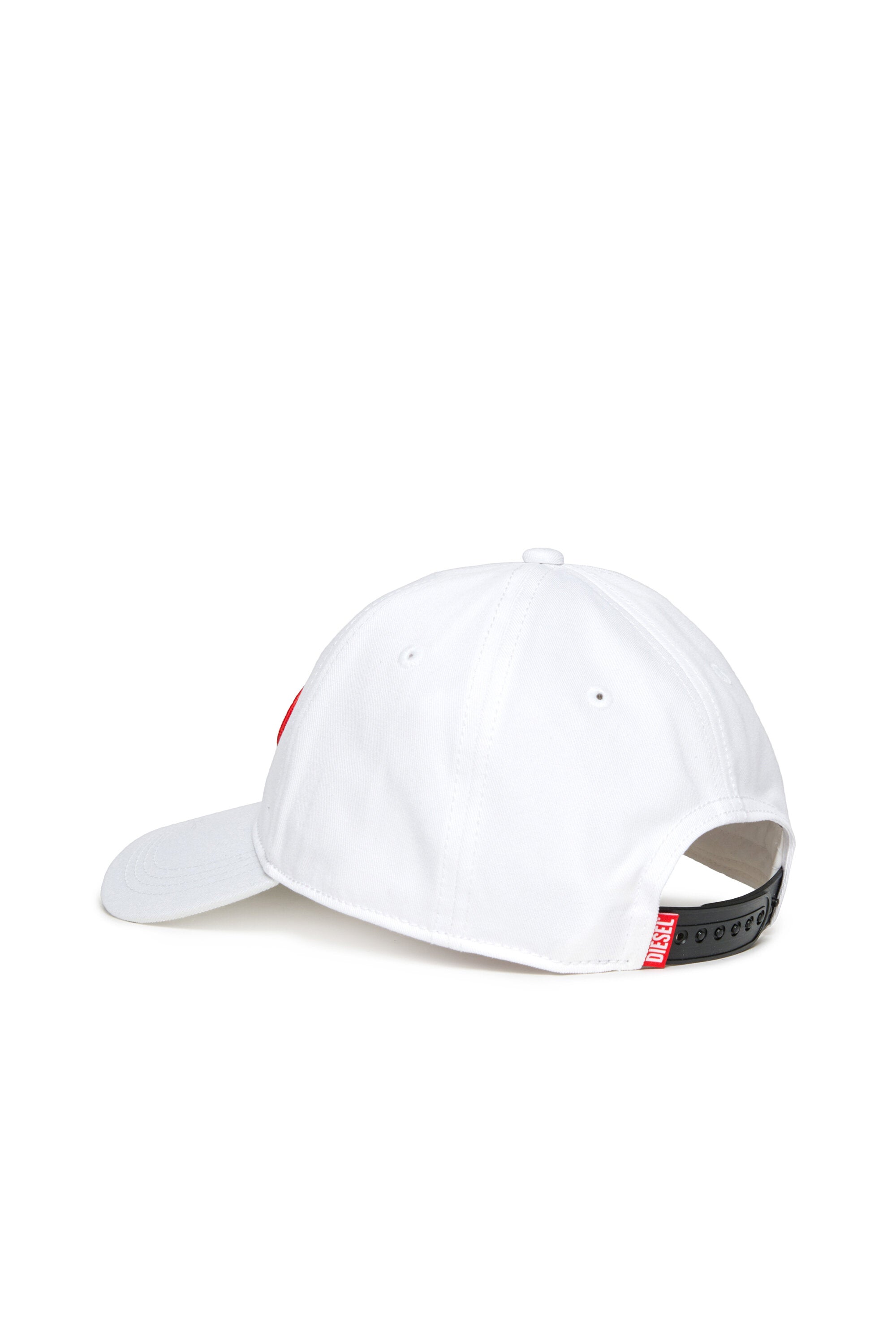 Contrasting label gabardine baseball cap