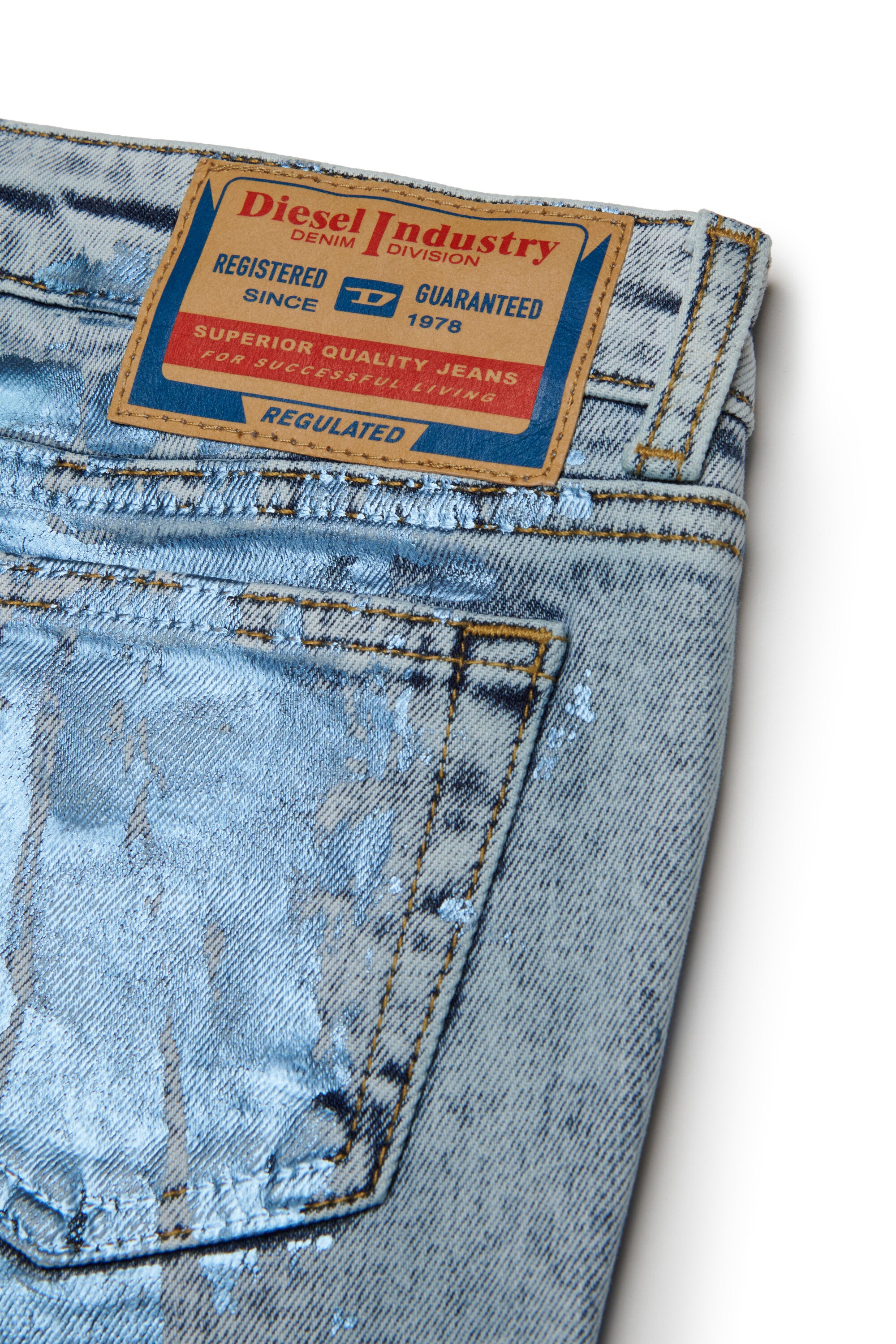 Bootcut jeans with mylar finishing - D-Arry