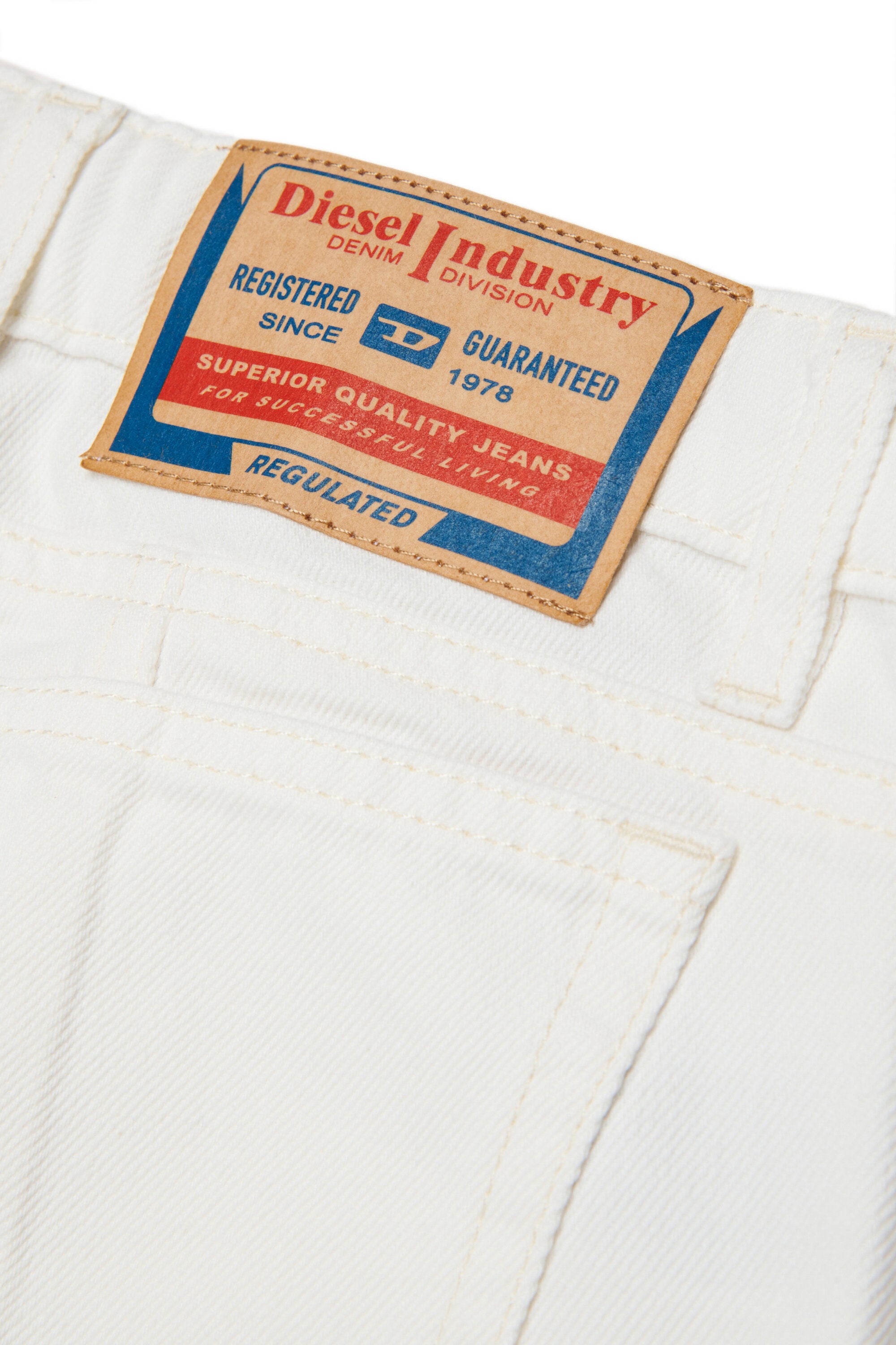 ホワイトフレアジーンズ - D-Pam