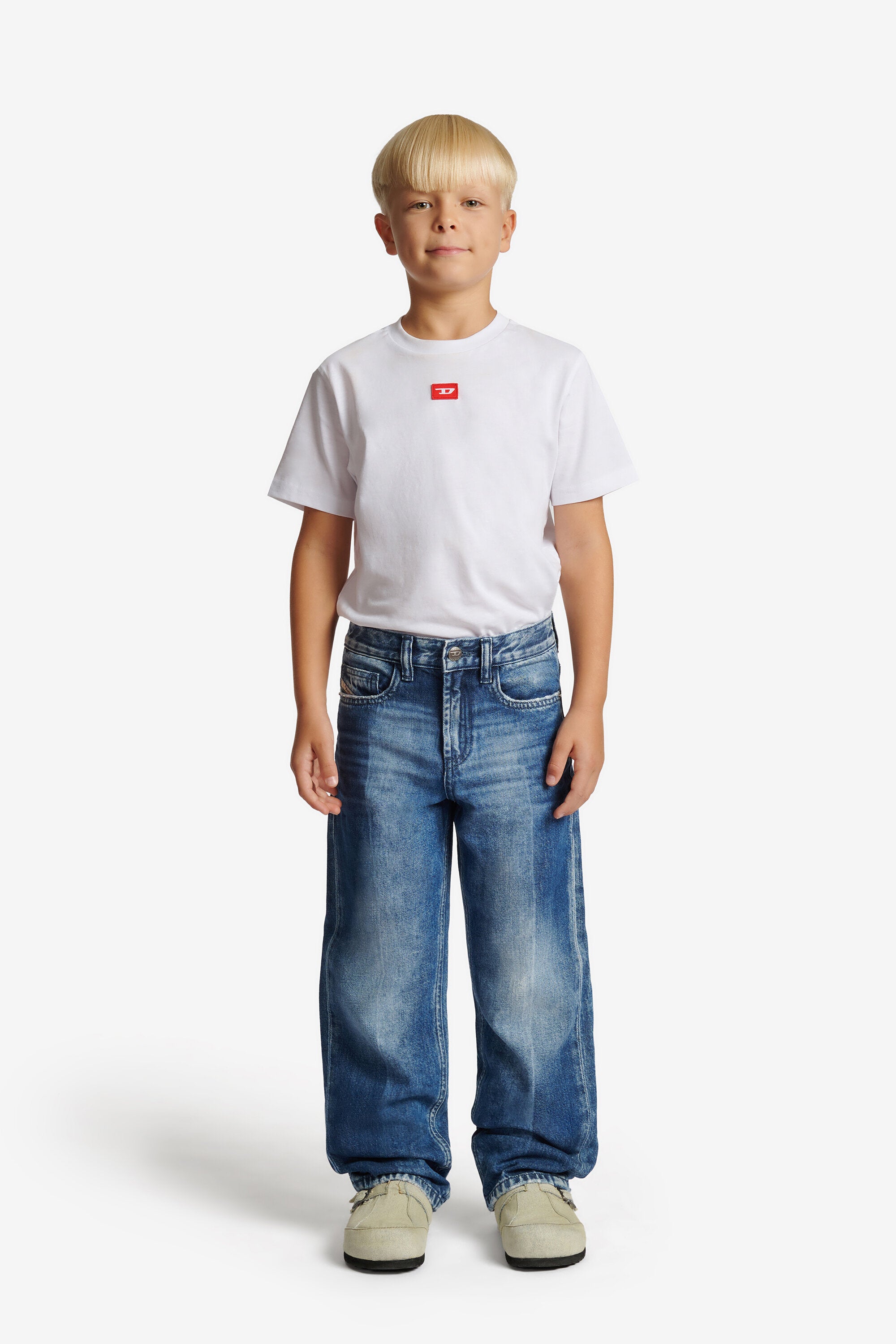 ライトブルーウォッシュ リラックスフィットジーンズ - D-Maki