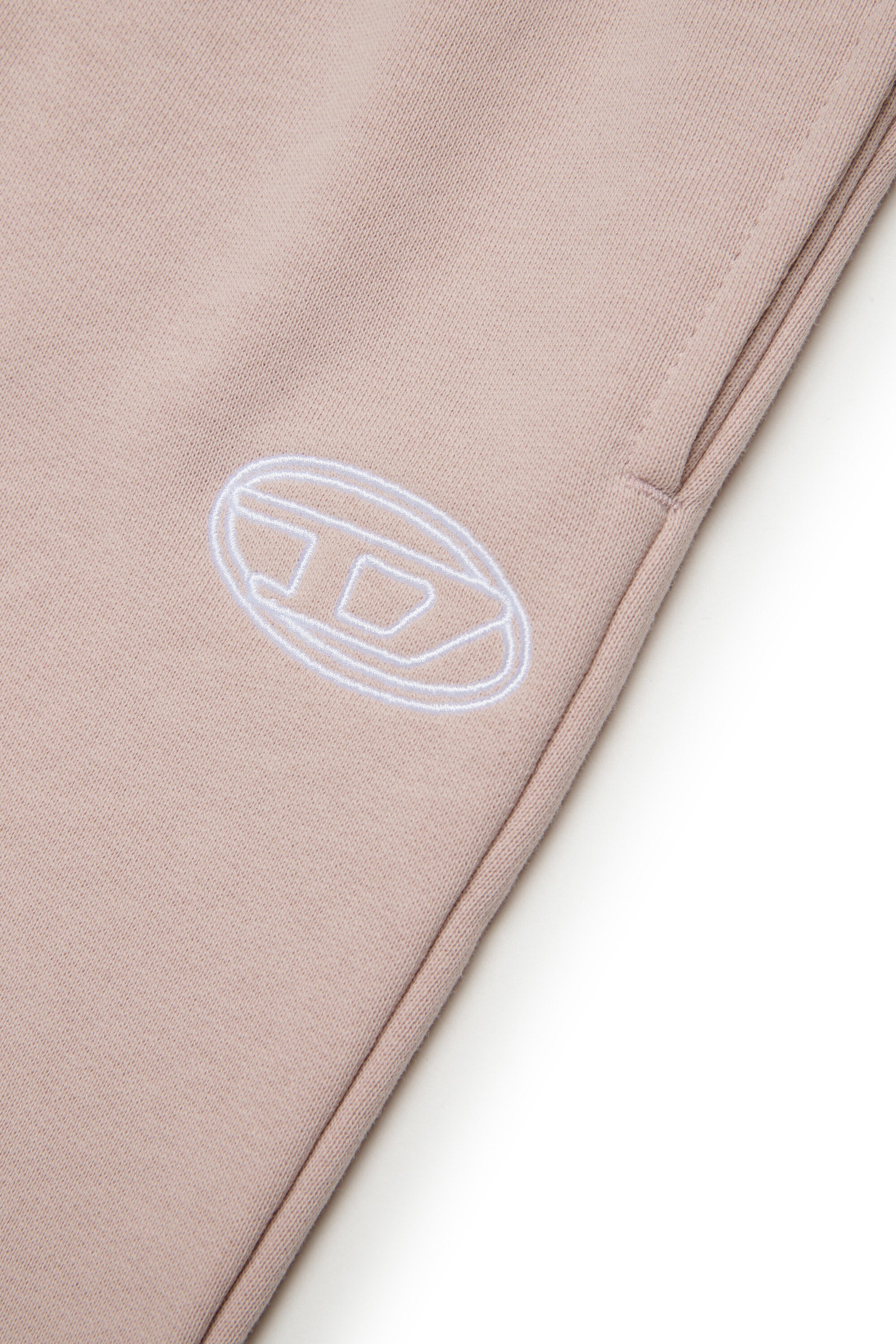 オーバルDブランドのブーツカットパンツ