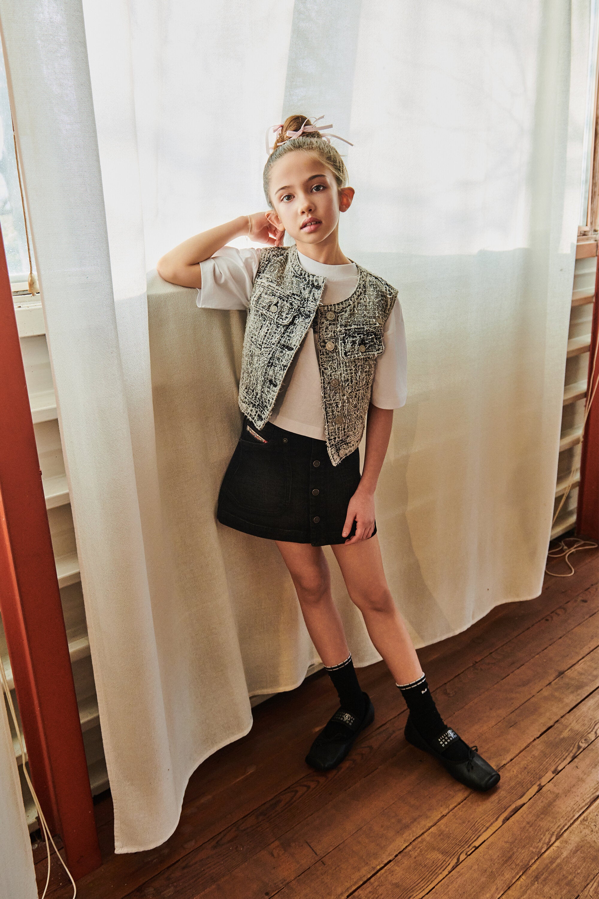 ロゴ入りデニムベスト