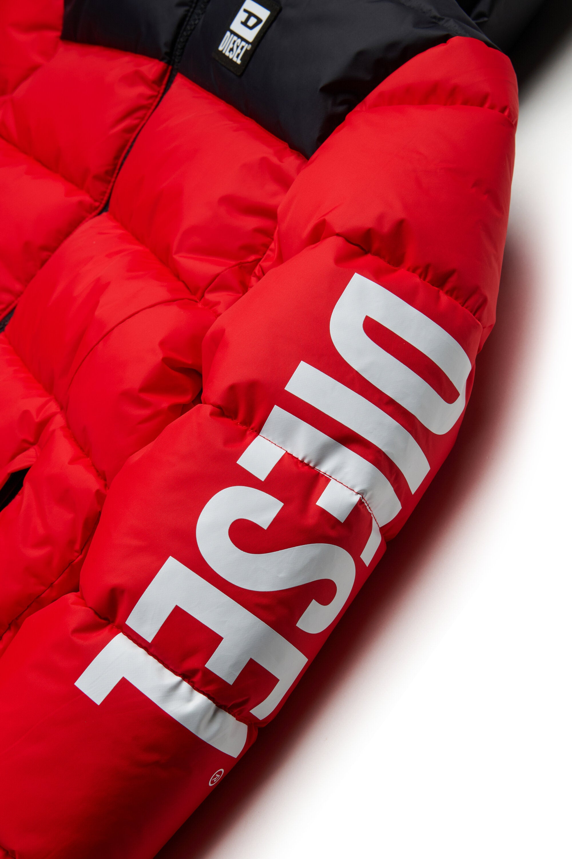 Padded jacket with logo