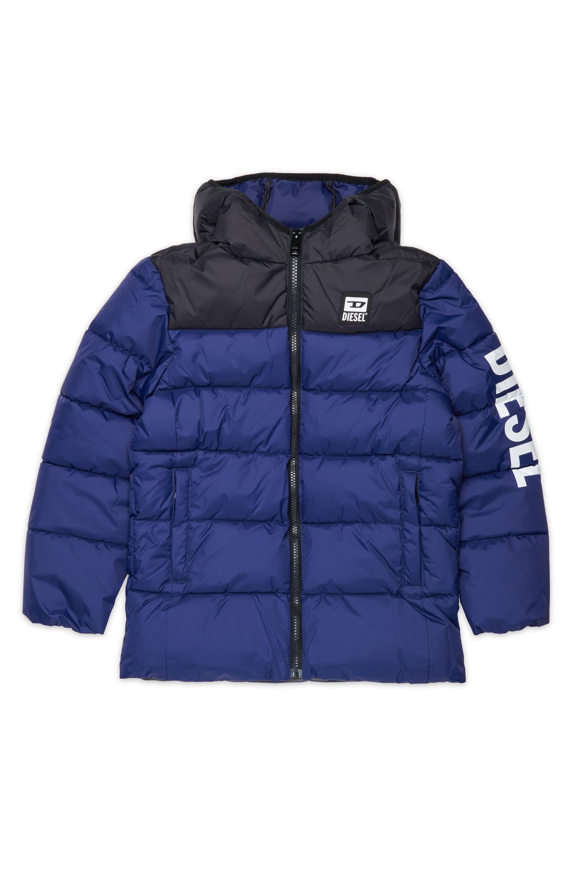 ロゴ入り中綿ジャケット