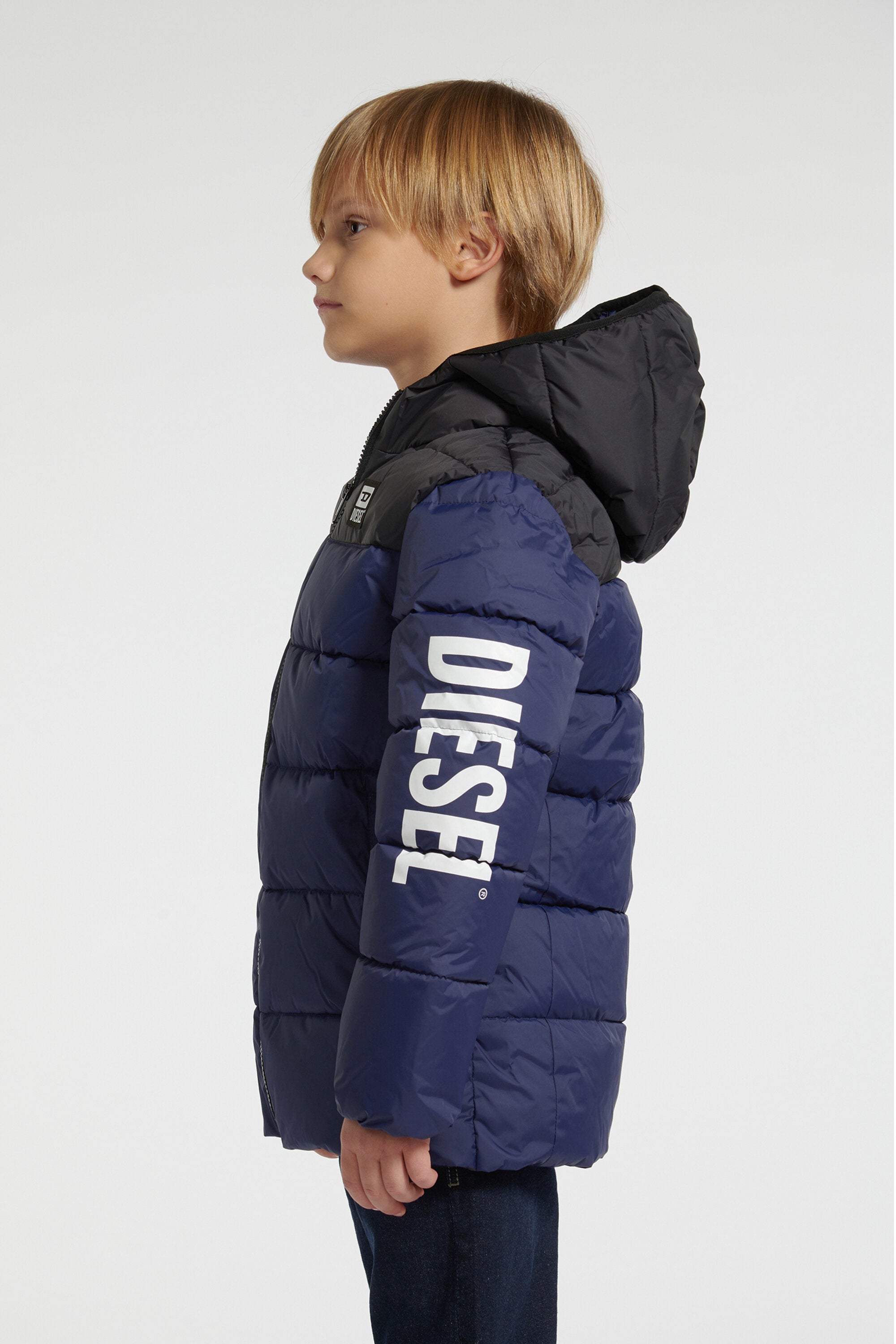 Padded jacket with logo