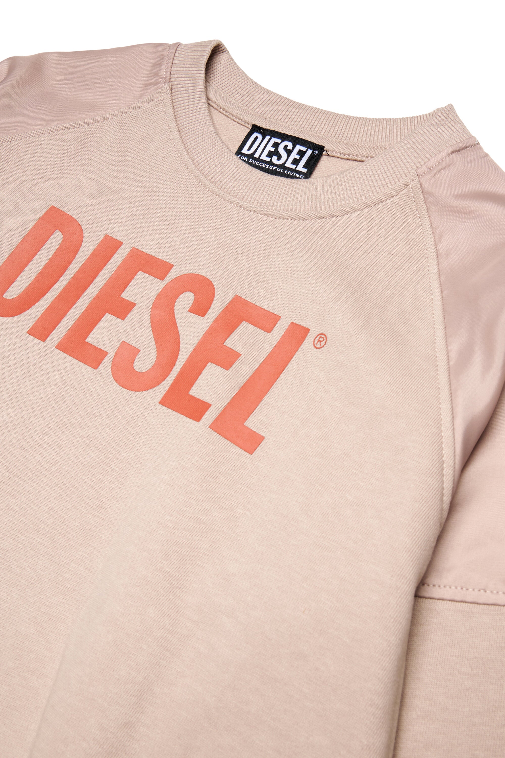 Dieselロゴ入りトラックスーツ