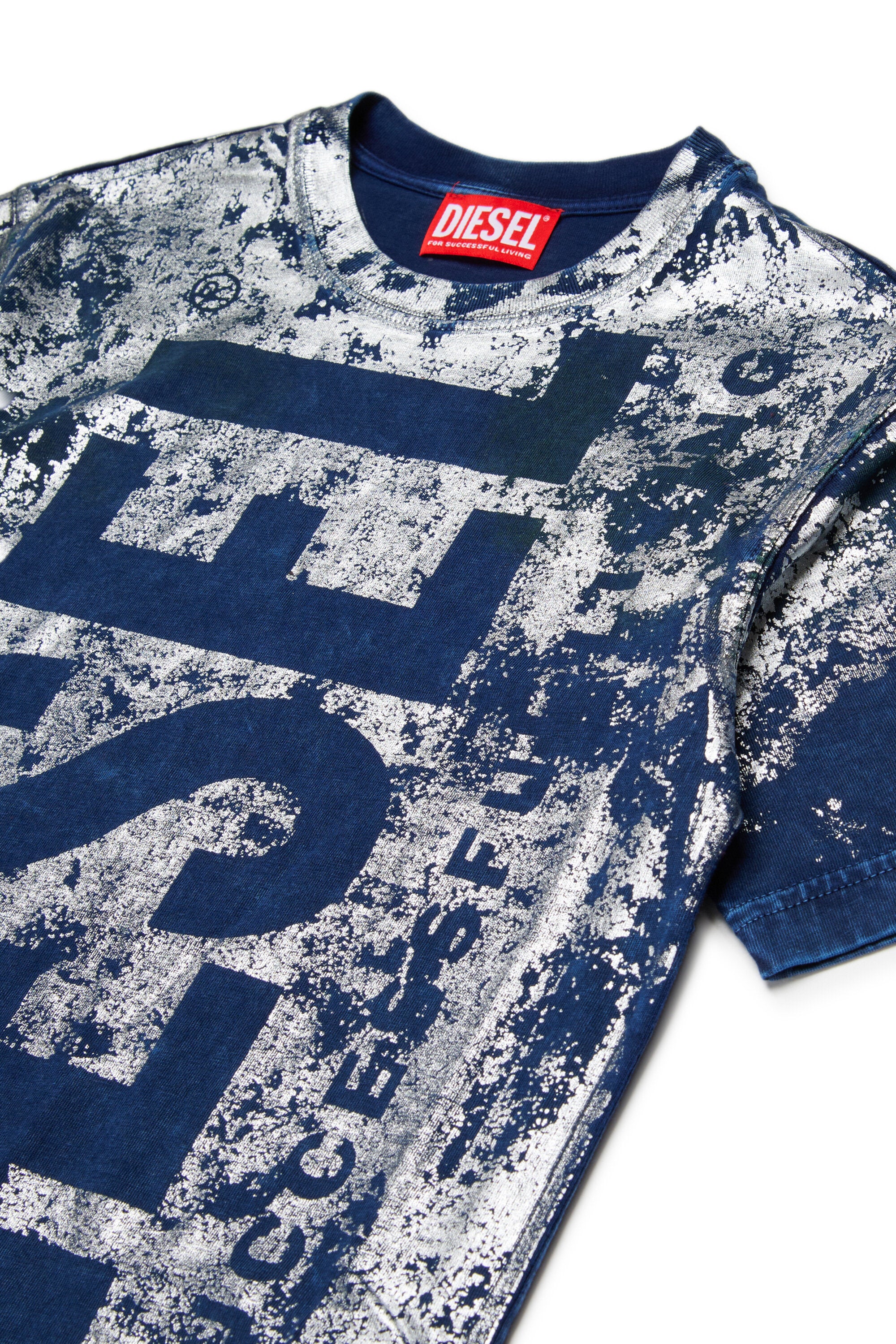 T-shirt with front logo