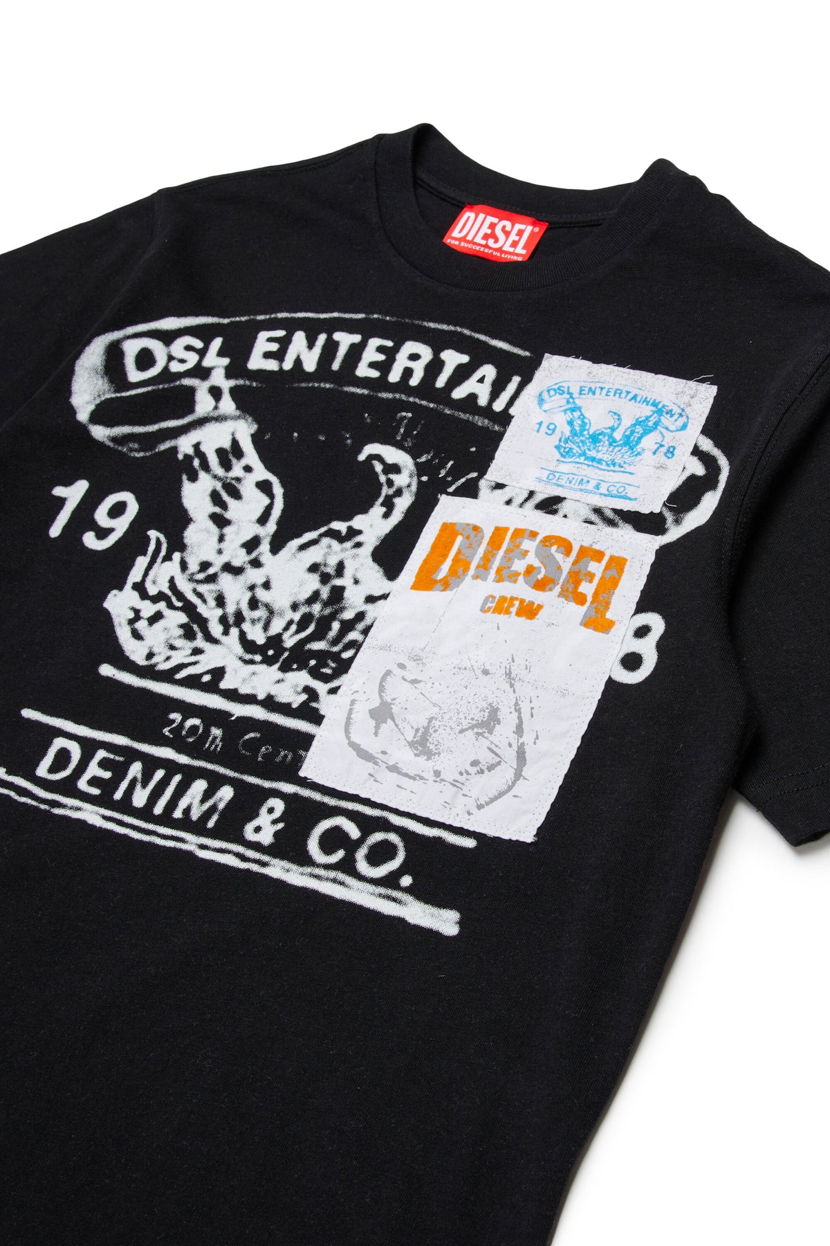 ロゴプリントTシャツ