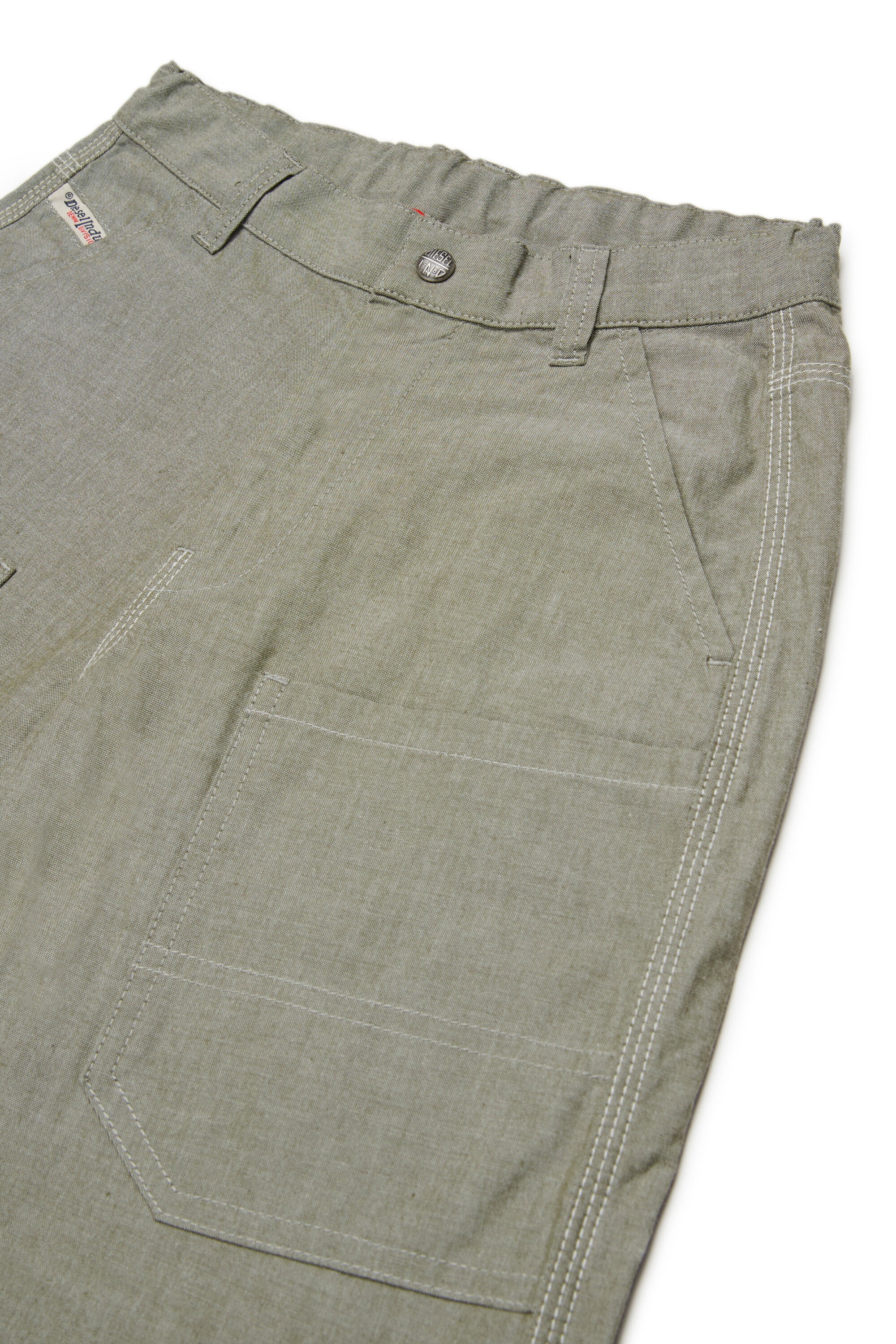 Cargo shorts with logo