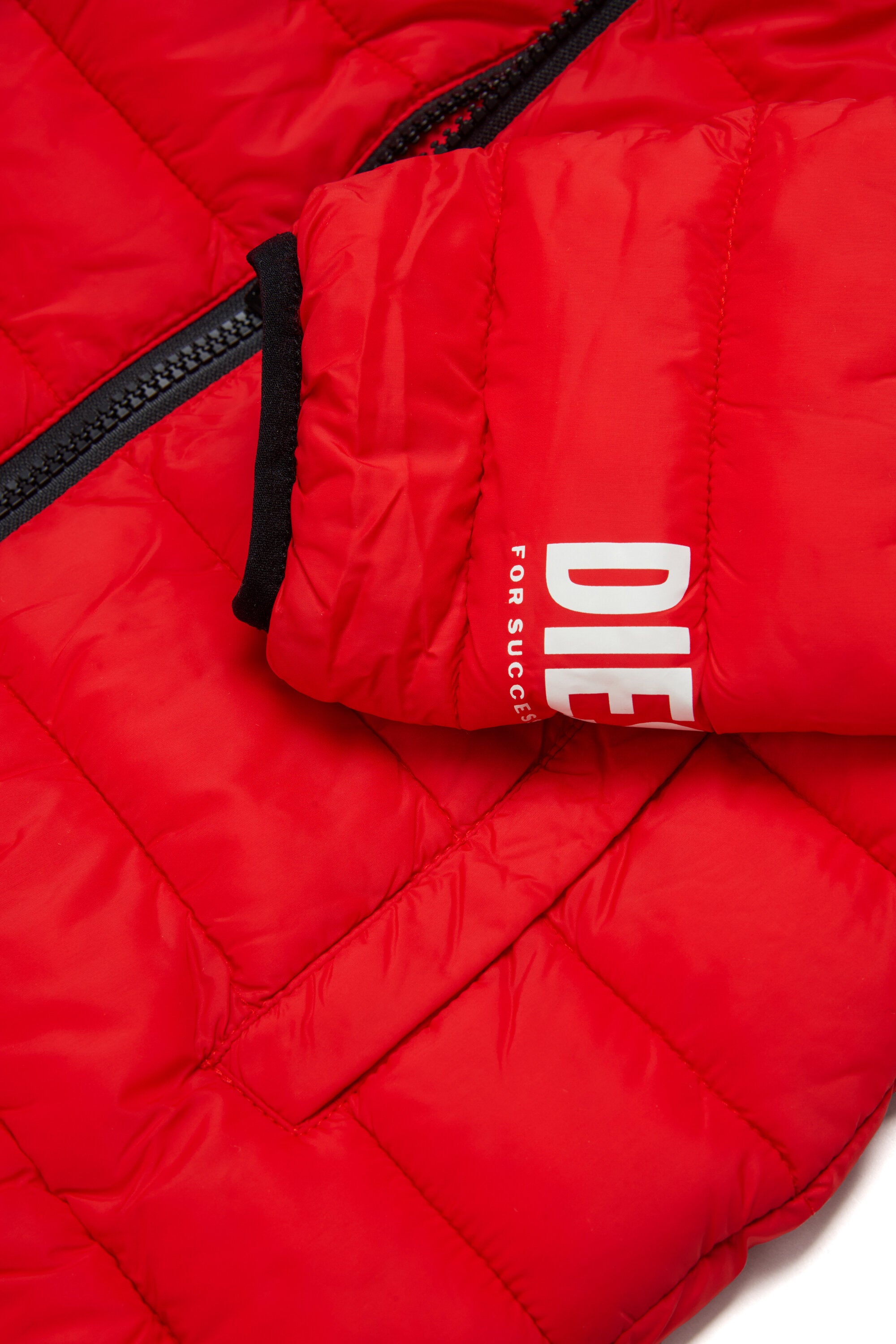 ロゴ入り中綿ジャケット