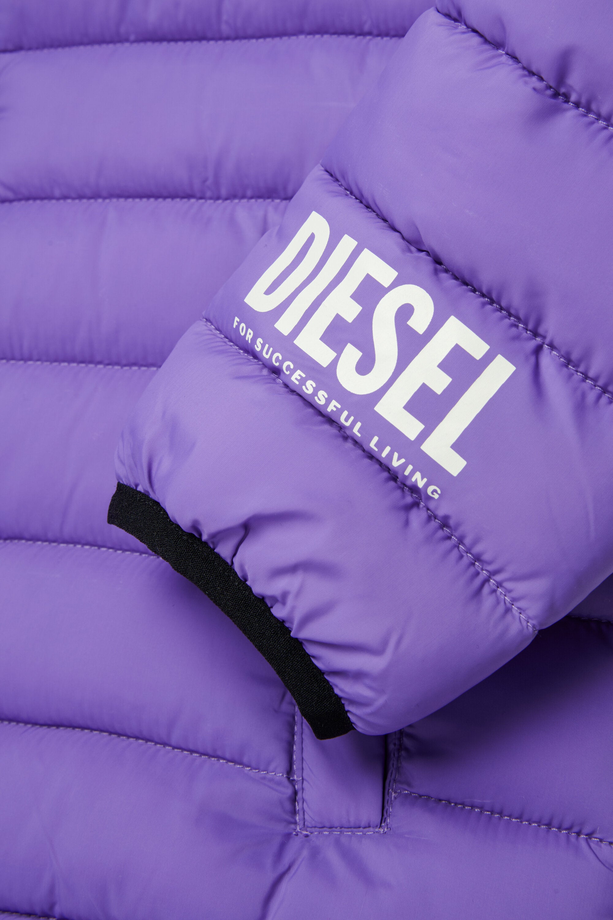 Padded jacket with printed logo