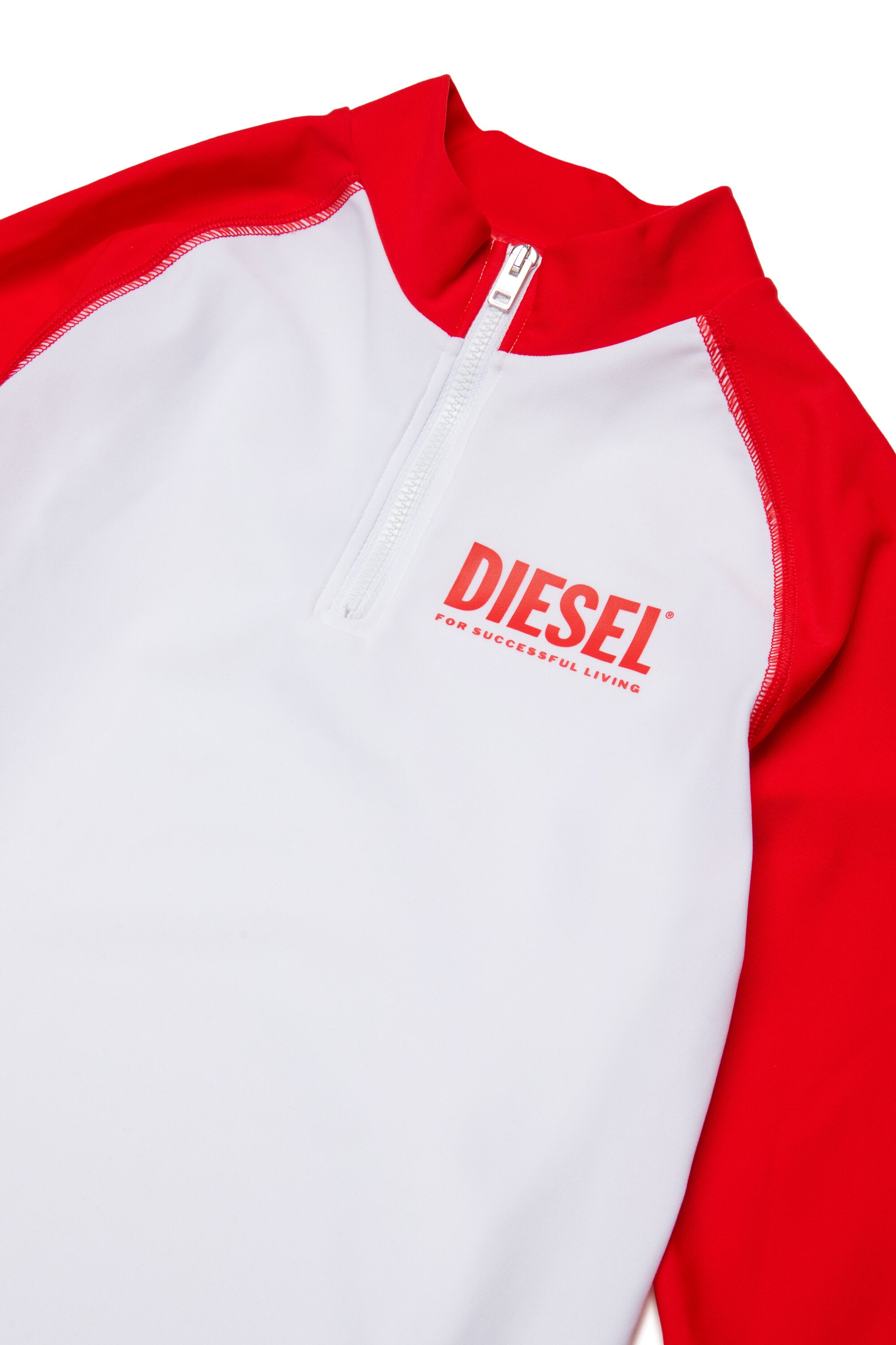 ロゴ入り長袖Tシャツ